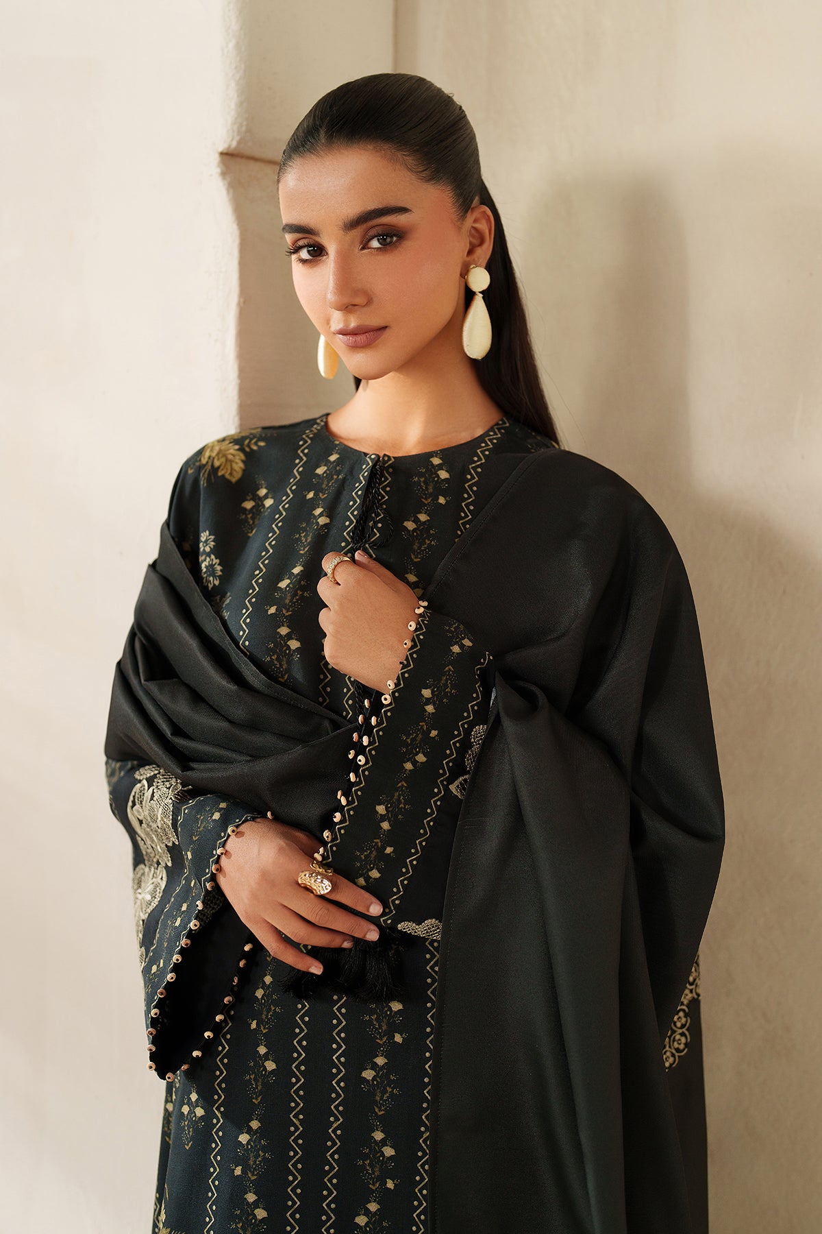 EMBROIDERED KHADDAR SF-4332