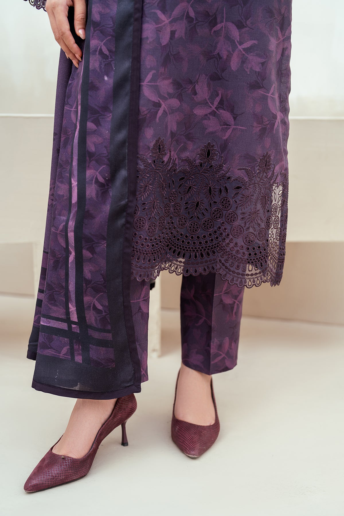 EMBROIDERED KHADDAR SF-4017