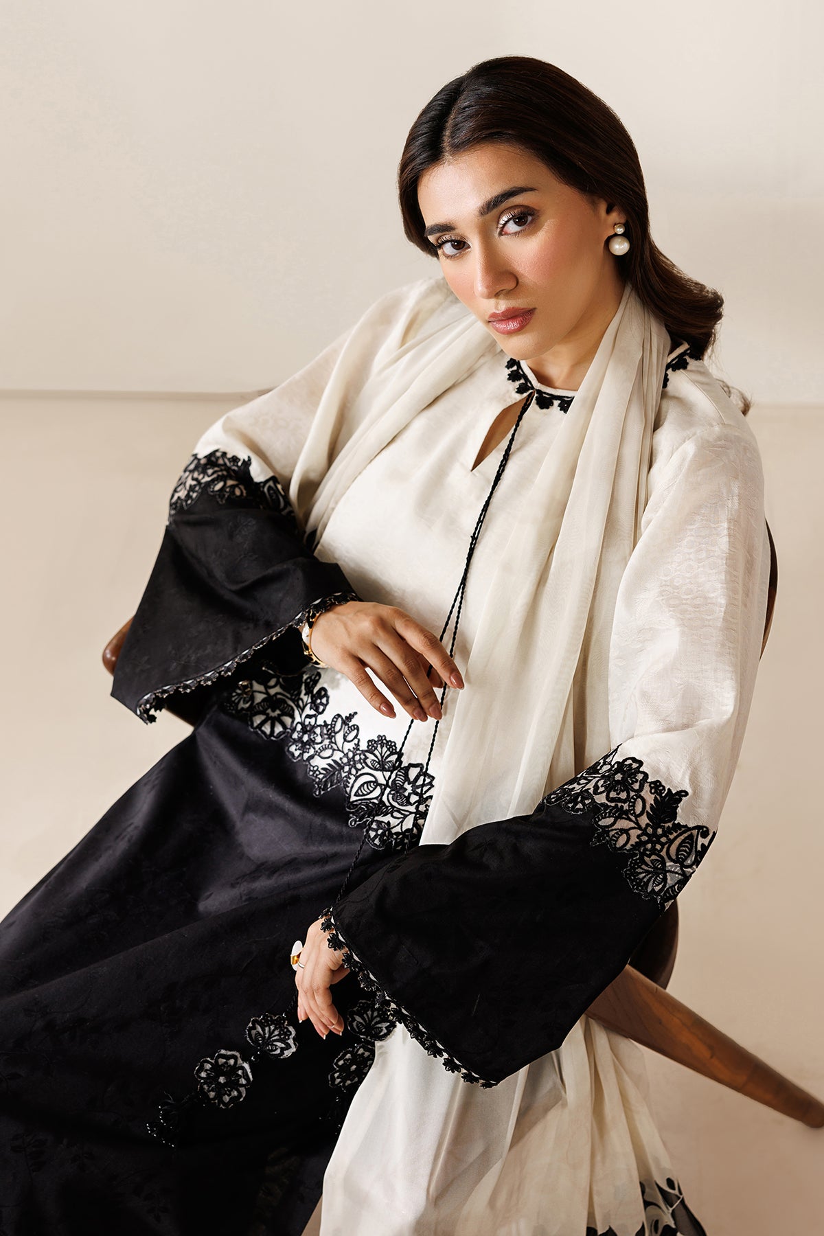 EMBROIDERED JACQUARD PR-1270