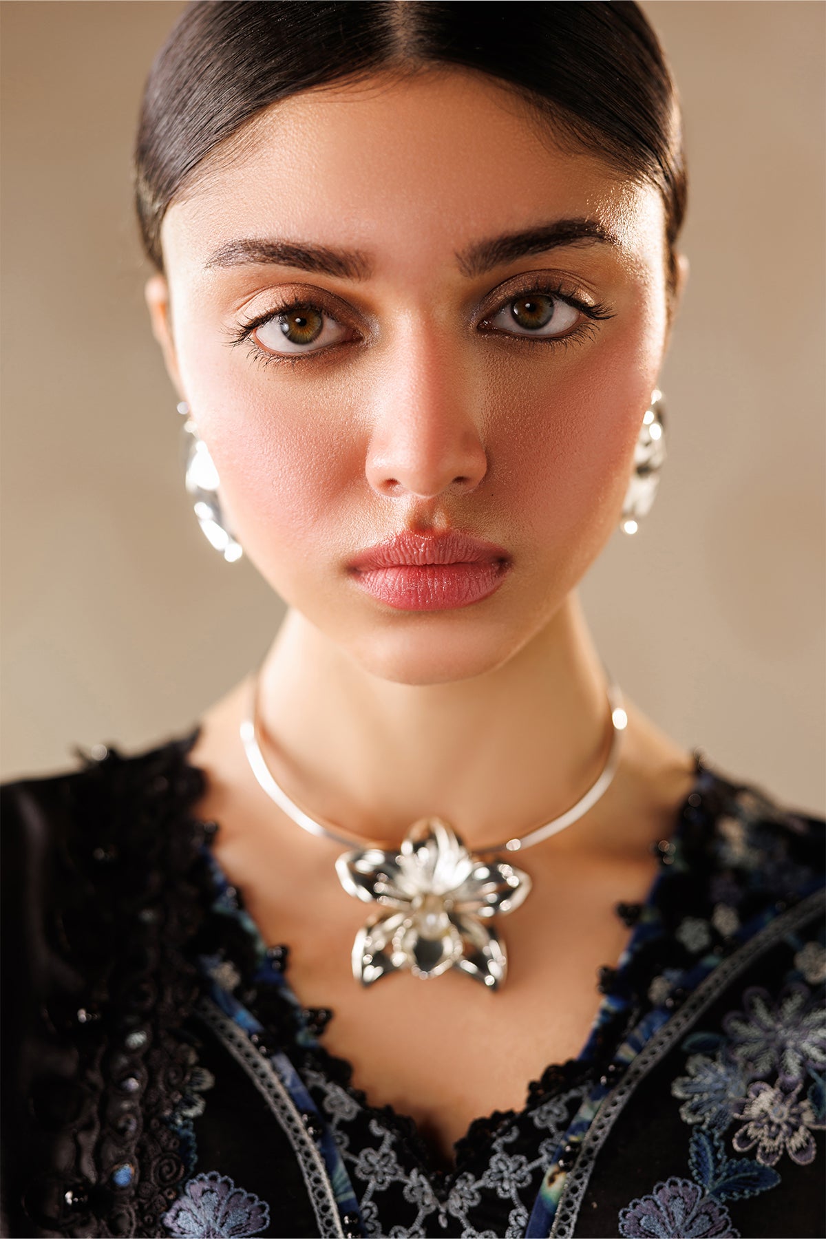 EMBROIDERED LAWN EL26-D08 STITCHED