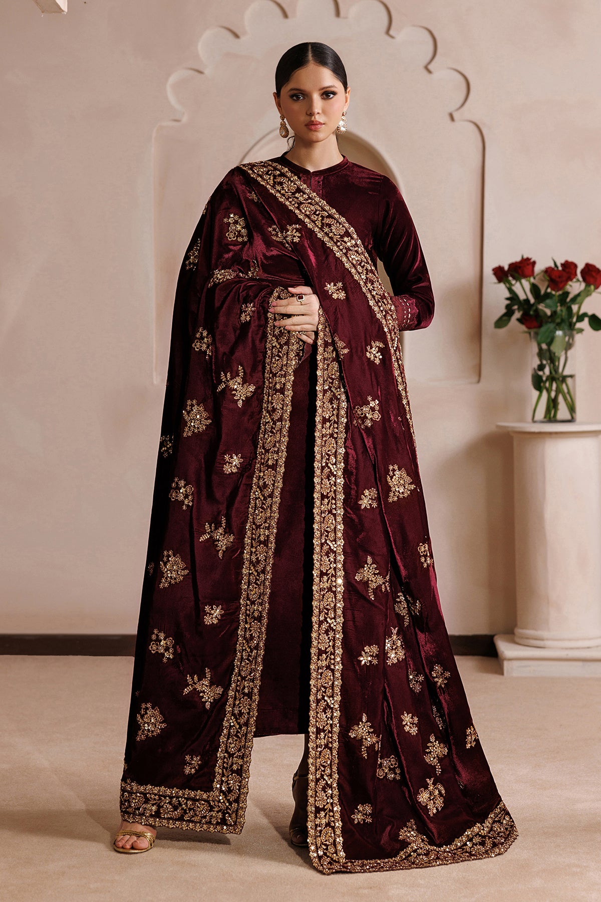 EMBROIDERED VELVET SHAWL VS-70