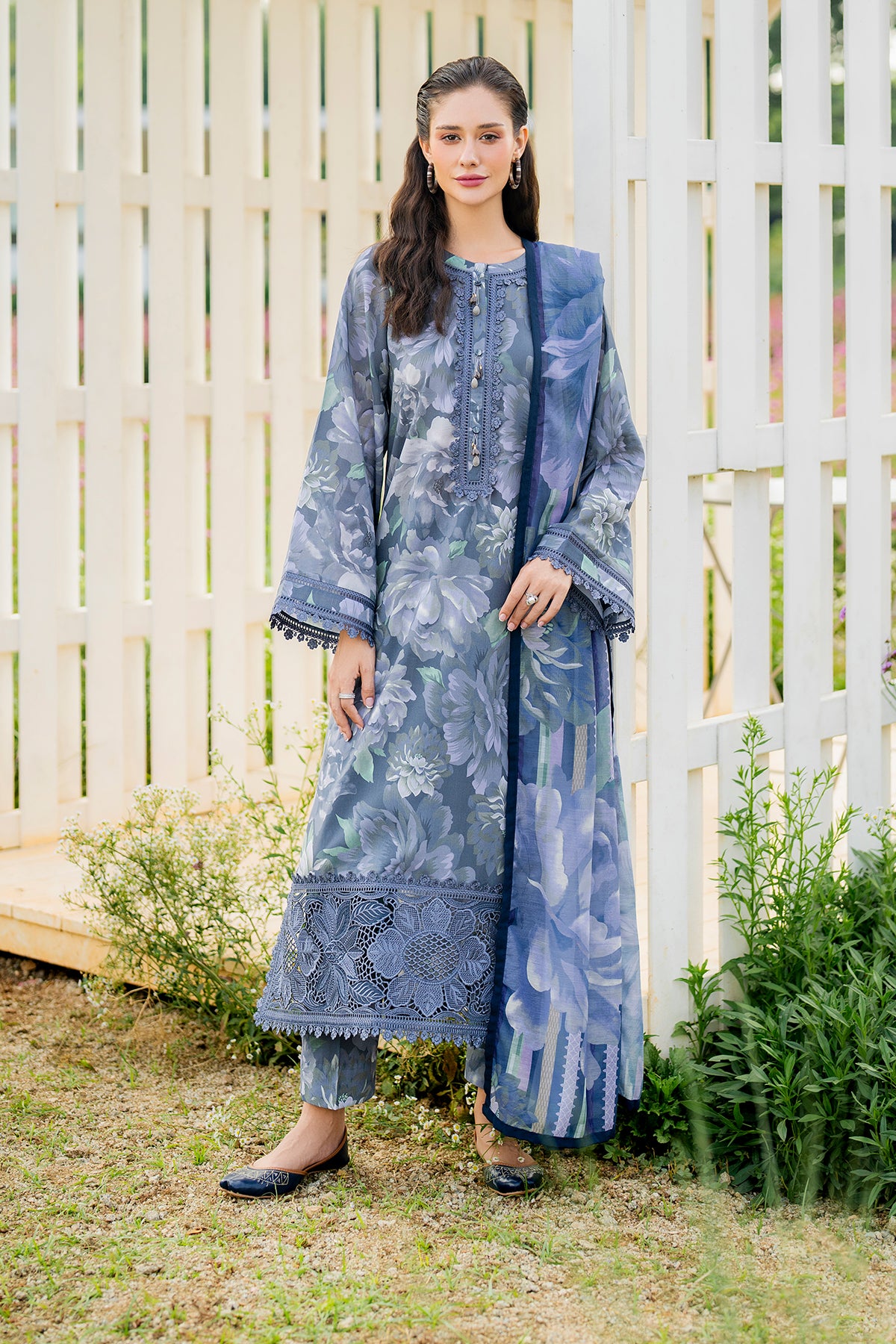 EMBROIDERED LAWN SF-4219