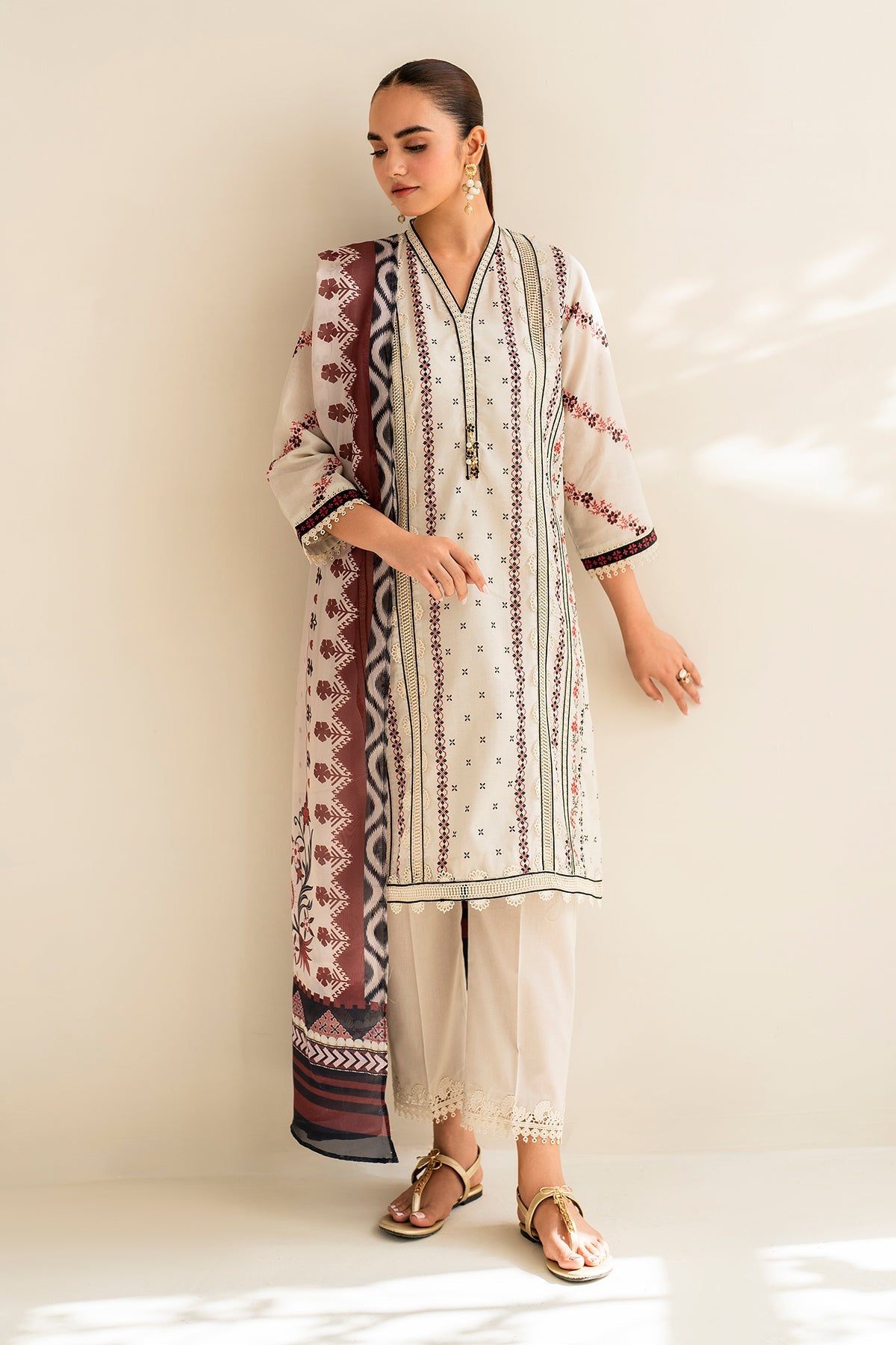 EMBROIDERED LAWN SF-678