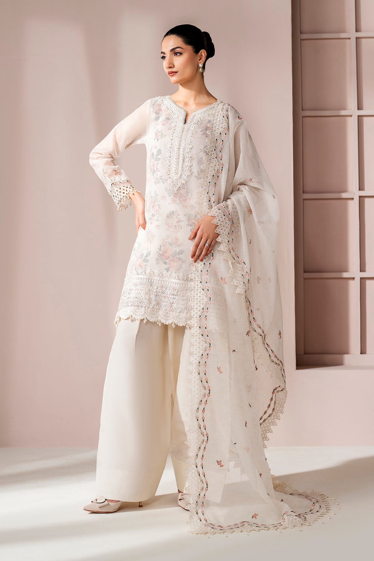 EMBROIDERED COTTON PATTI UF-4187