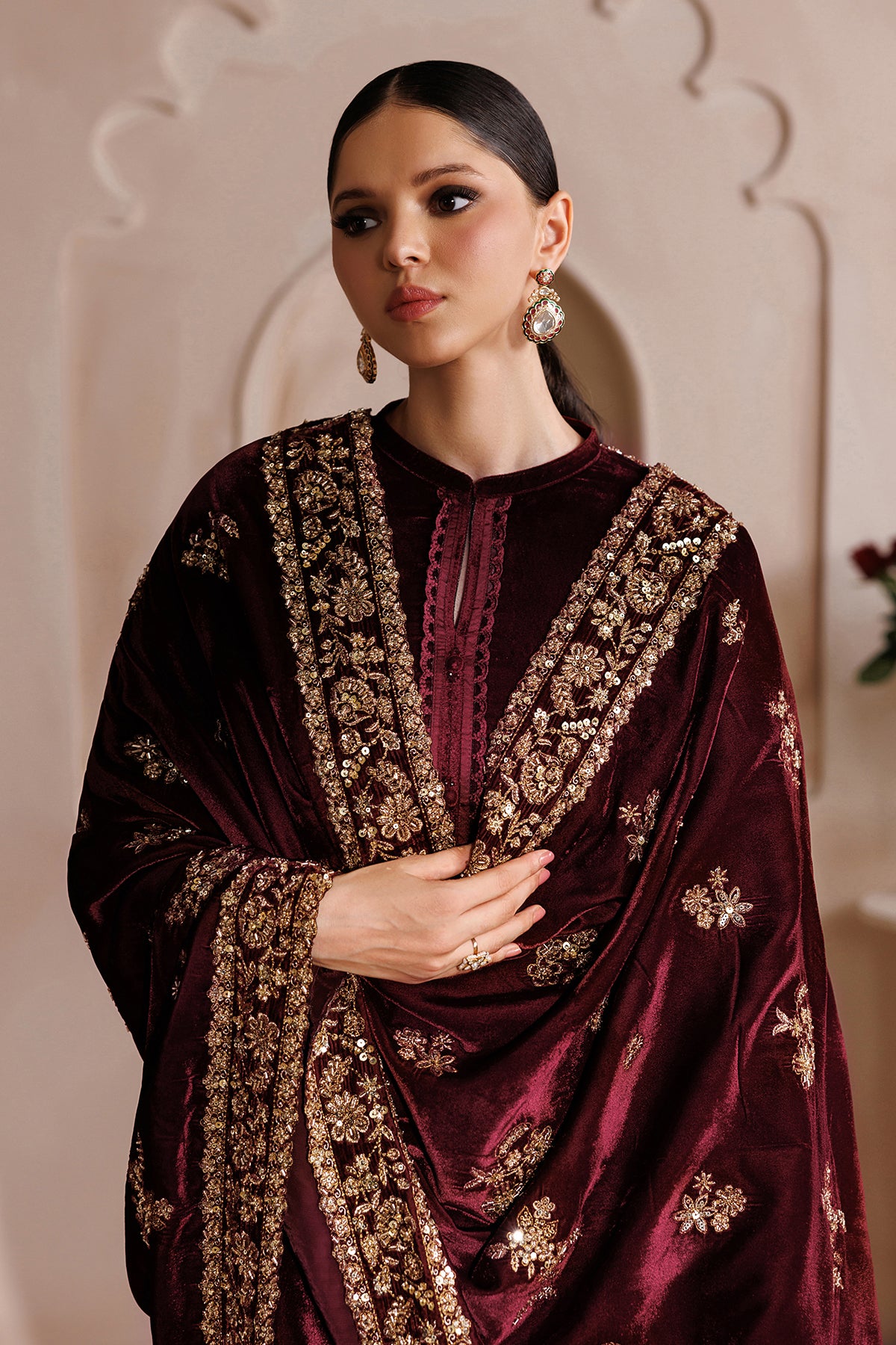 EMBROIDERED VELVET SHAWL VS-70