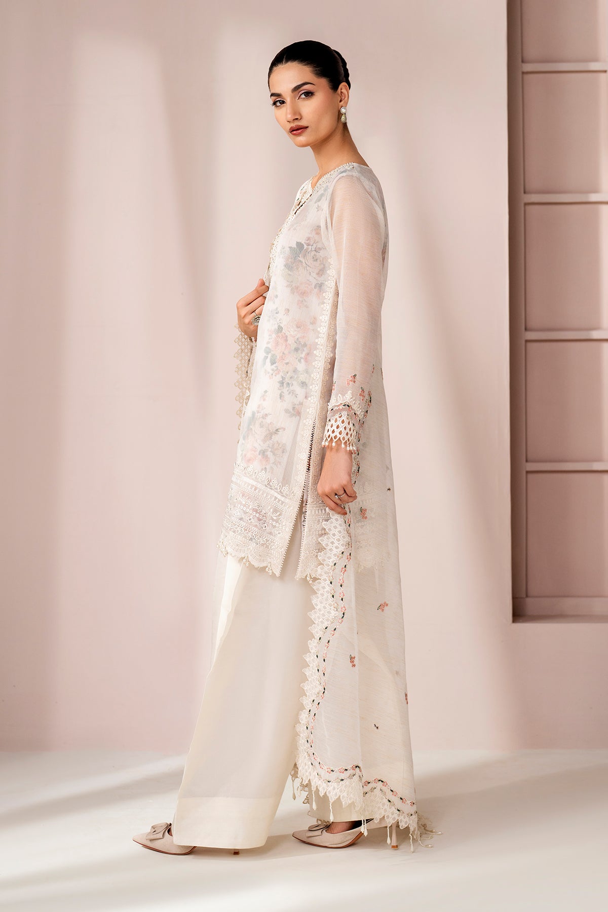 EMBROIDERED COTTON PATTI UF-4187