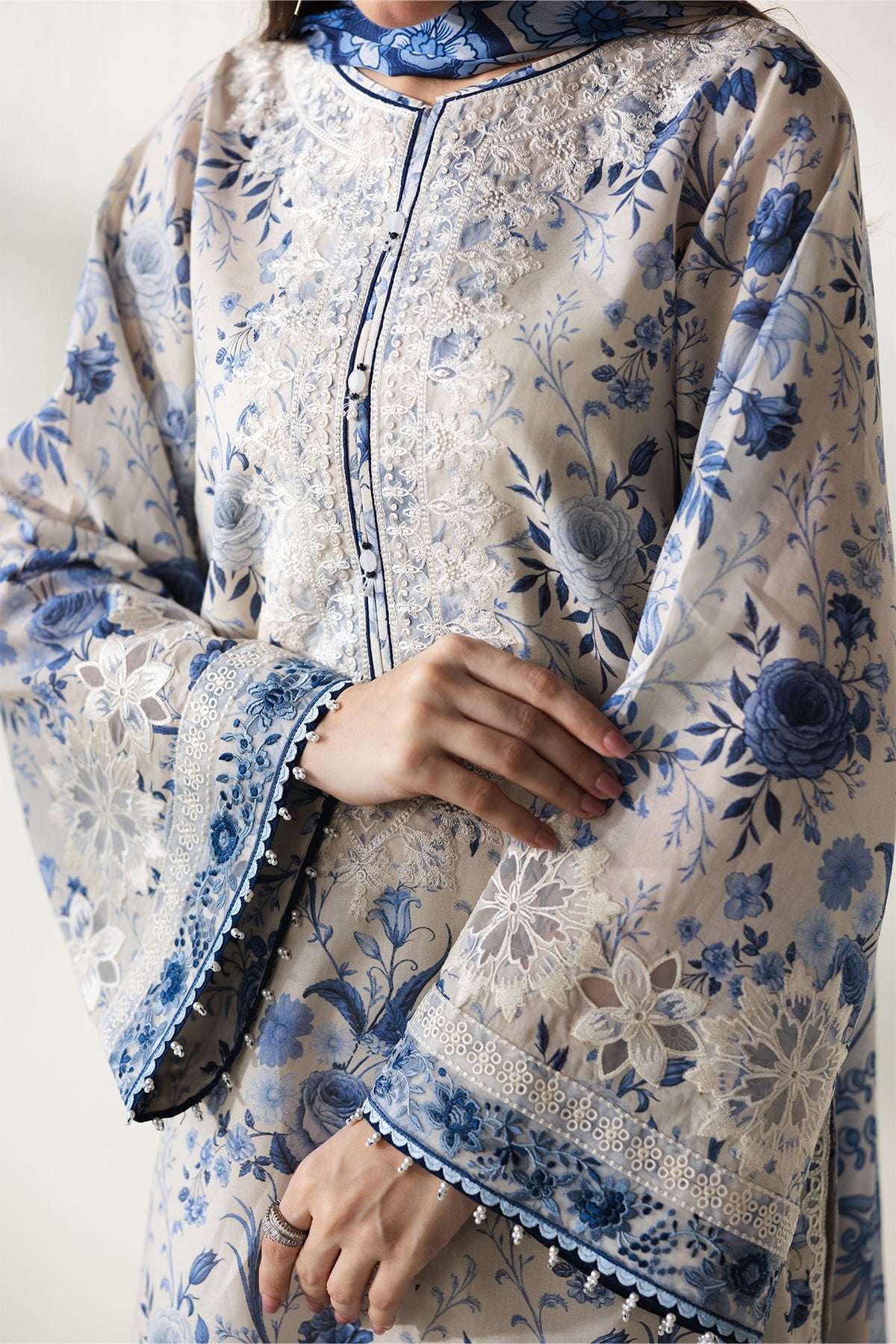 EMBROIDERED LAWN UF-4429