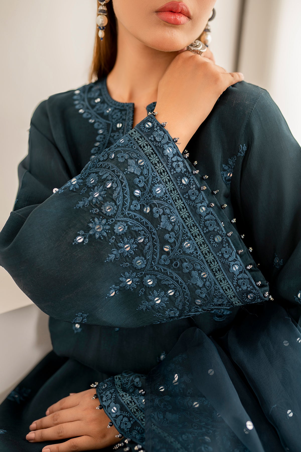 EMBROIDERED SILK UF-696