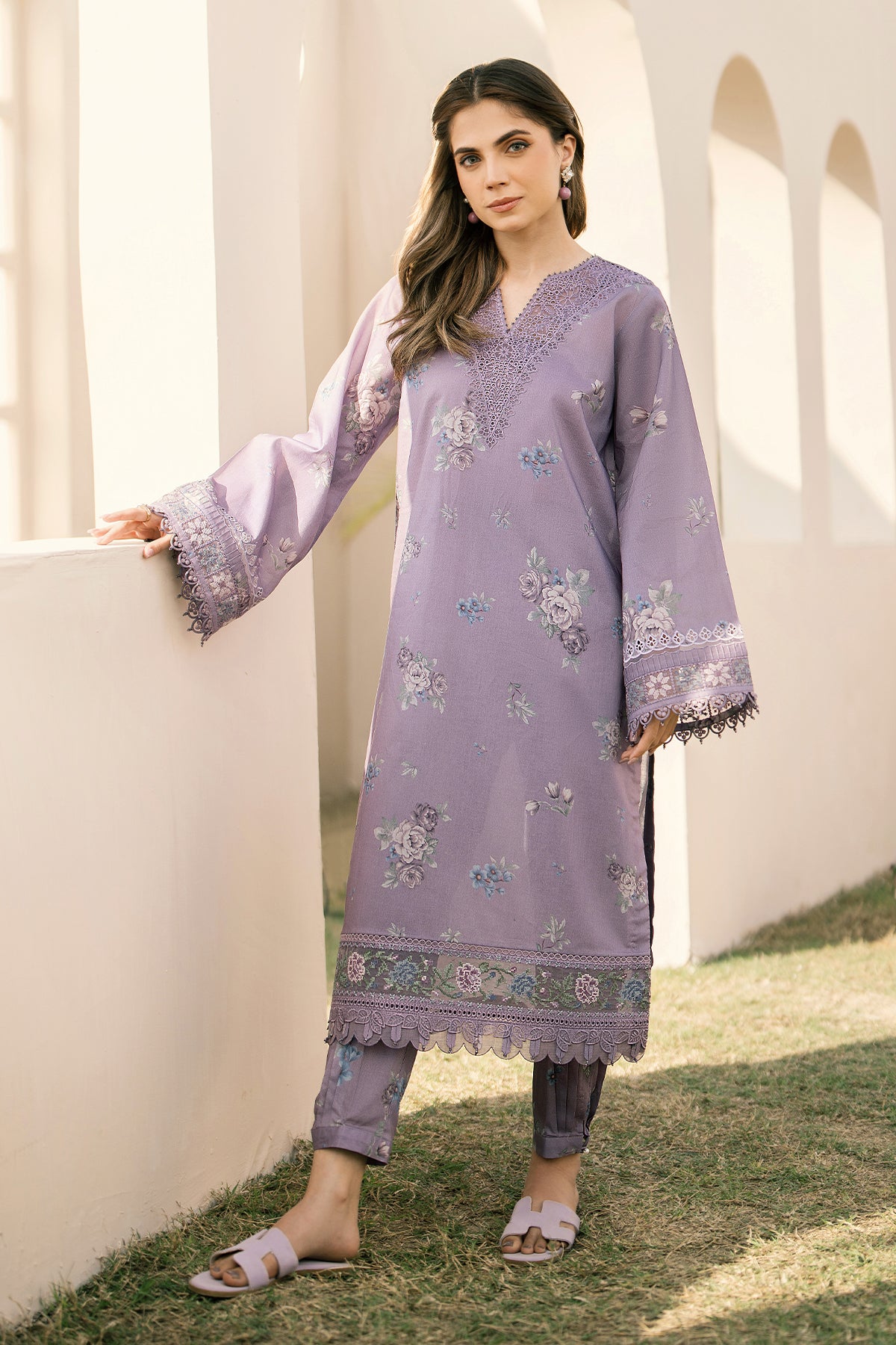 EMBROIDERED PRINTED LAWN UF-600