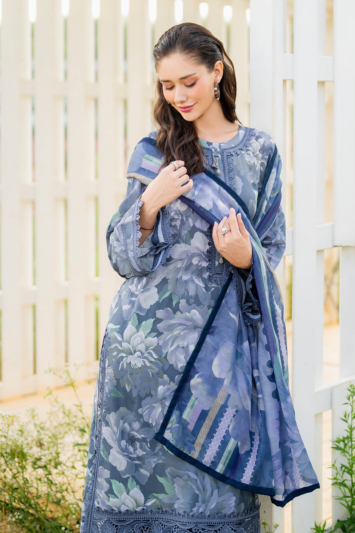 EMBROIDERED LAWN UF-4219