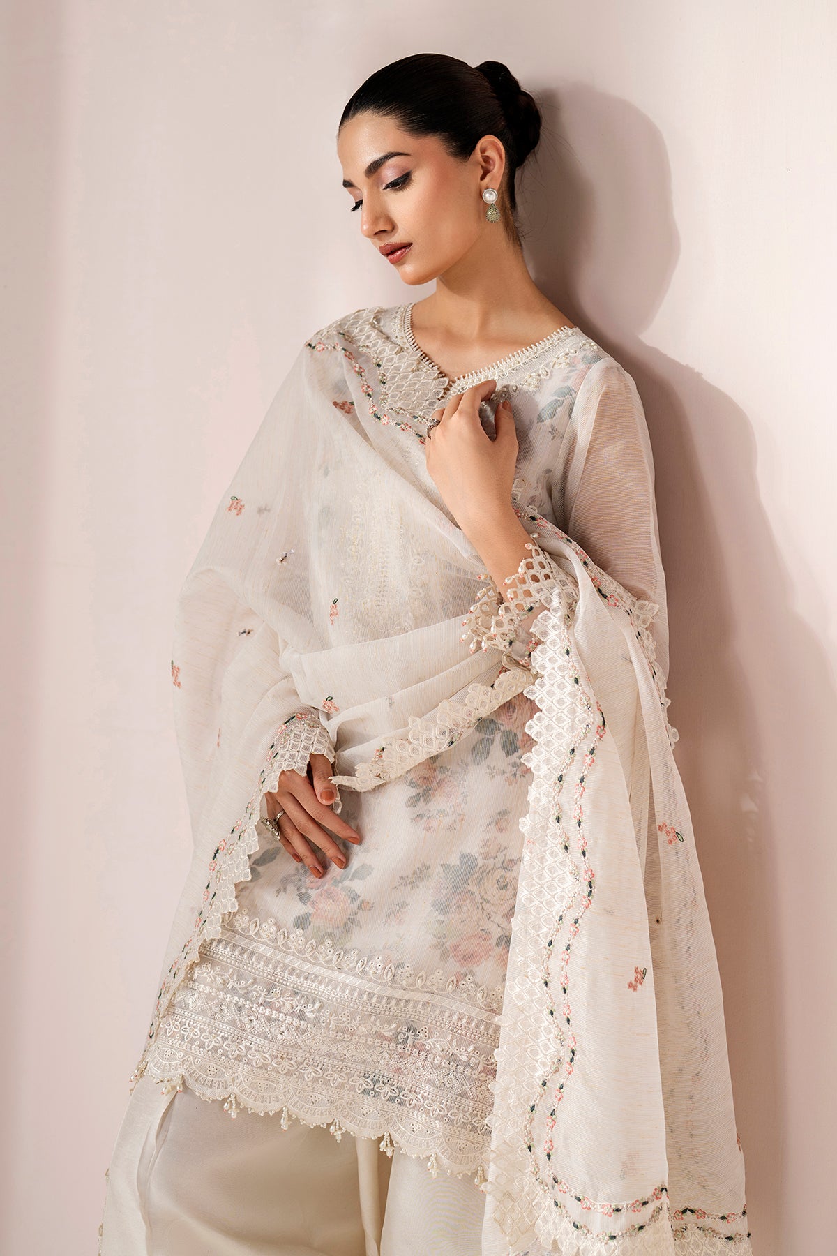 EMBROIDERED COTTON PATTI UF-4187