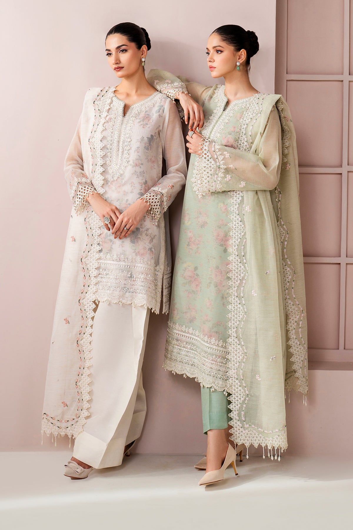 EMBROIDERED COTTON PATTI UF-4187