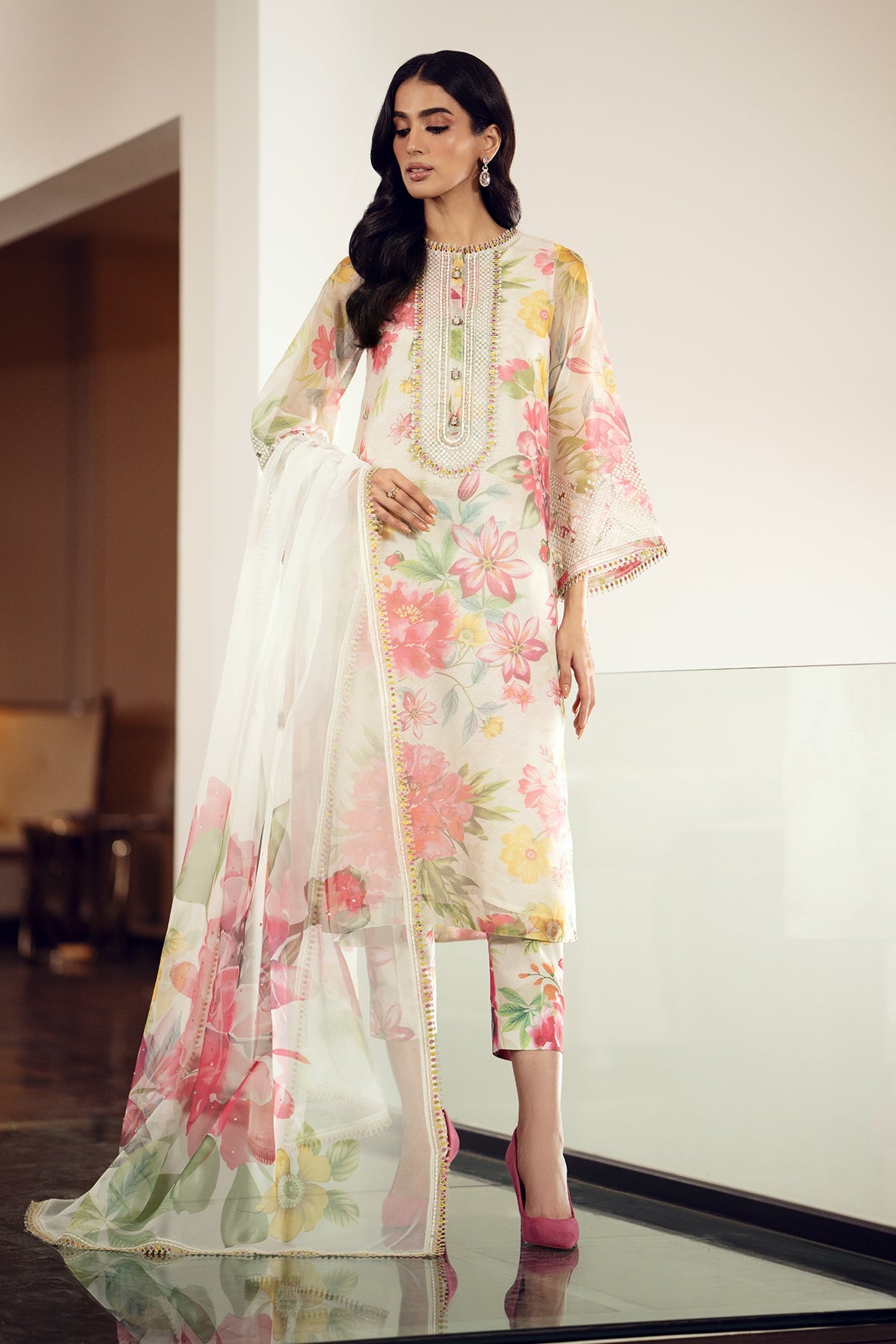 EMBROIDERED COTTON PATTI SF-510