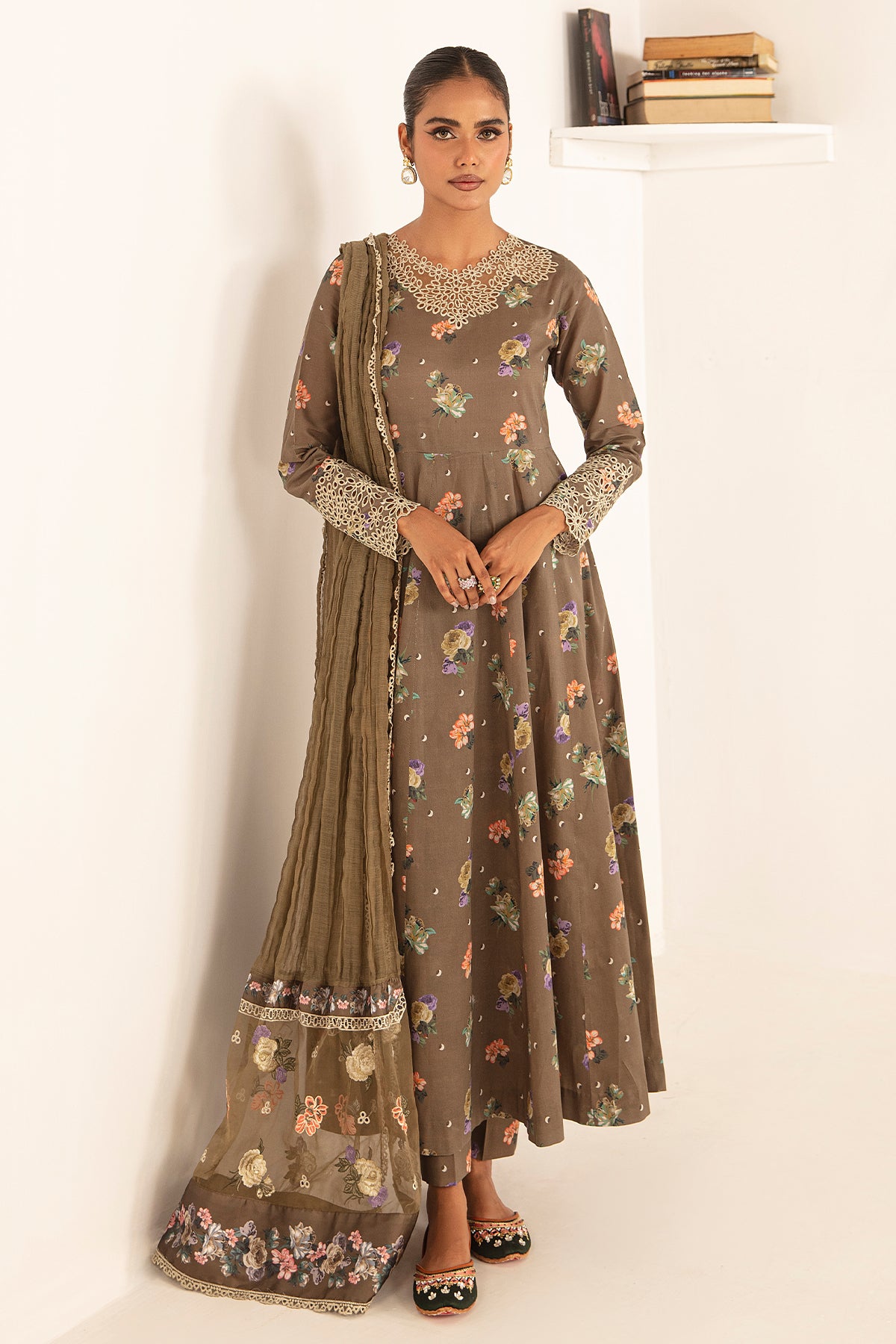 EMBROIDERED LAWN UF-407