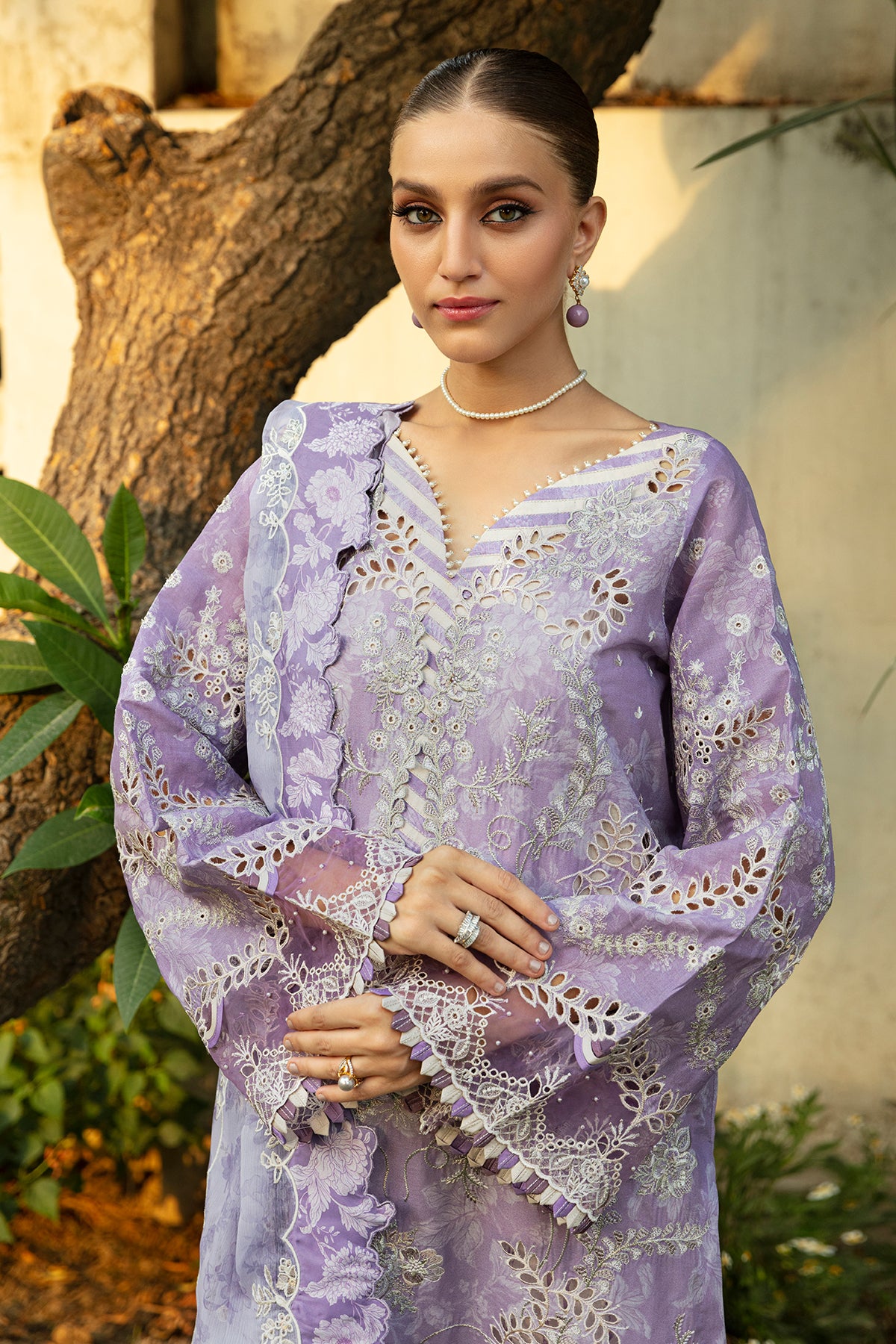 EMBROIDERED  LAWN UF-381