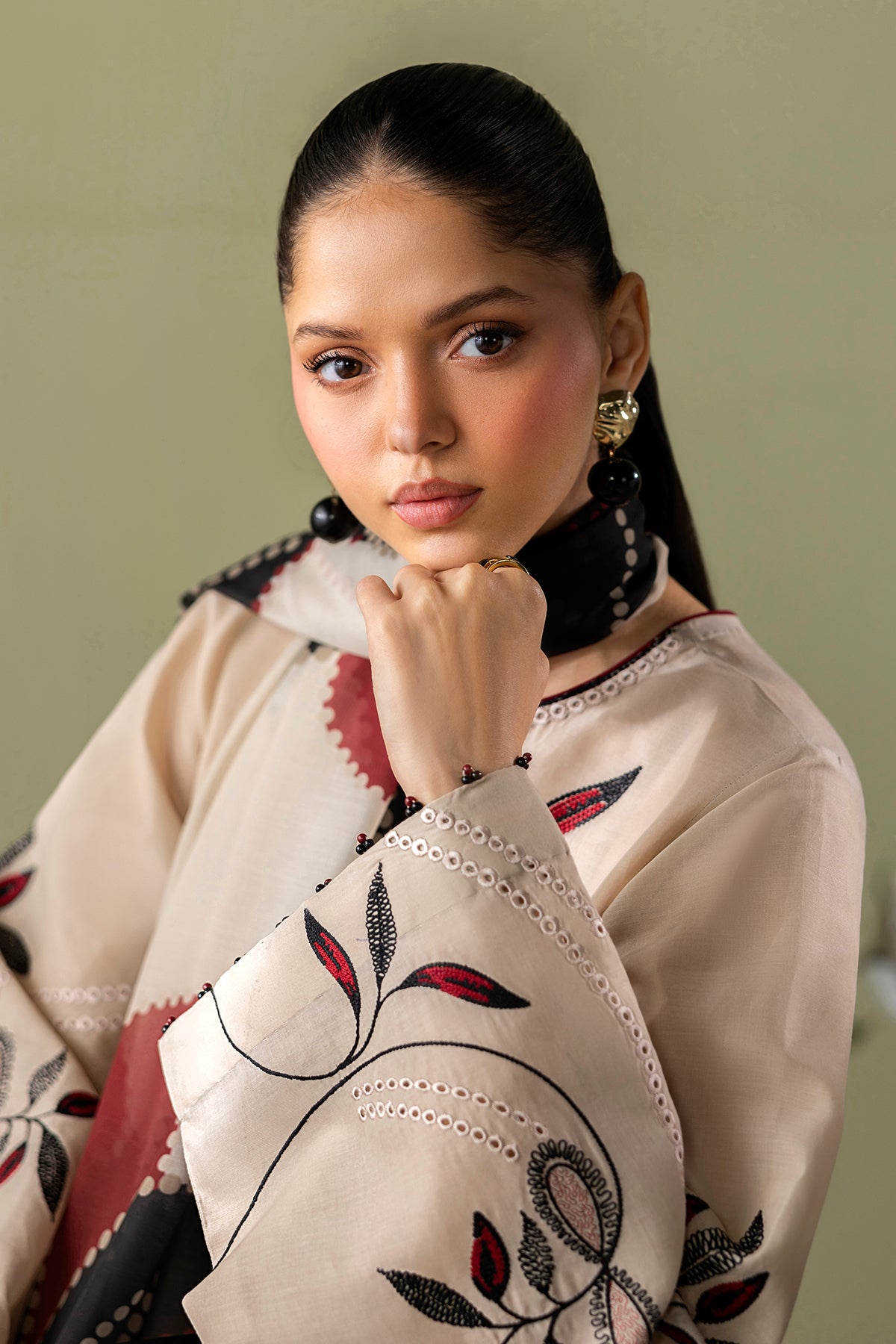 EMBROIDERED LAWN UF-4418