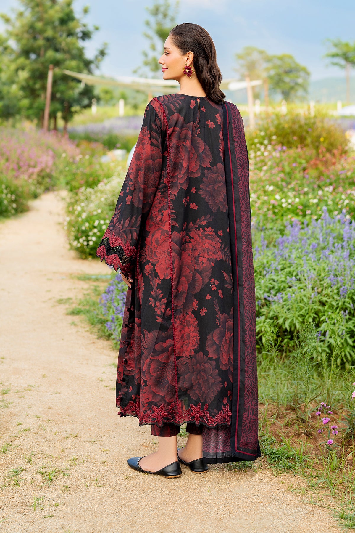 EMBROIDERED LAWN SF-4220