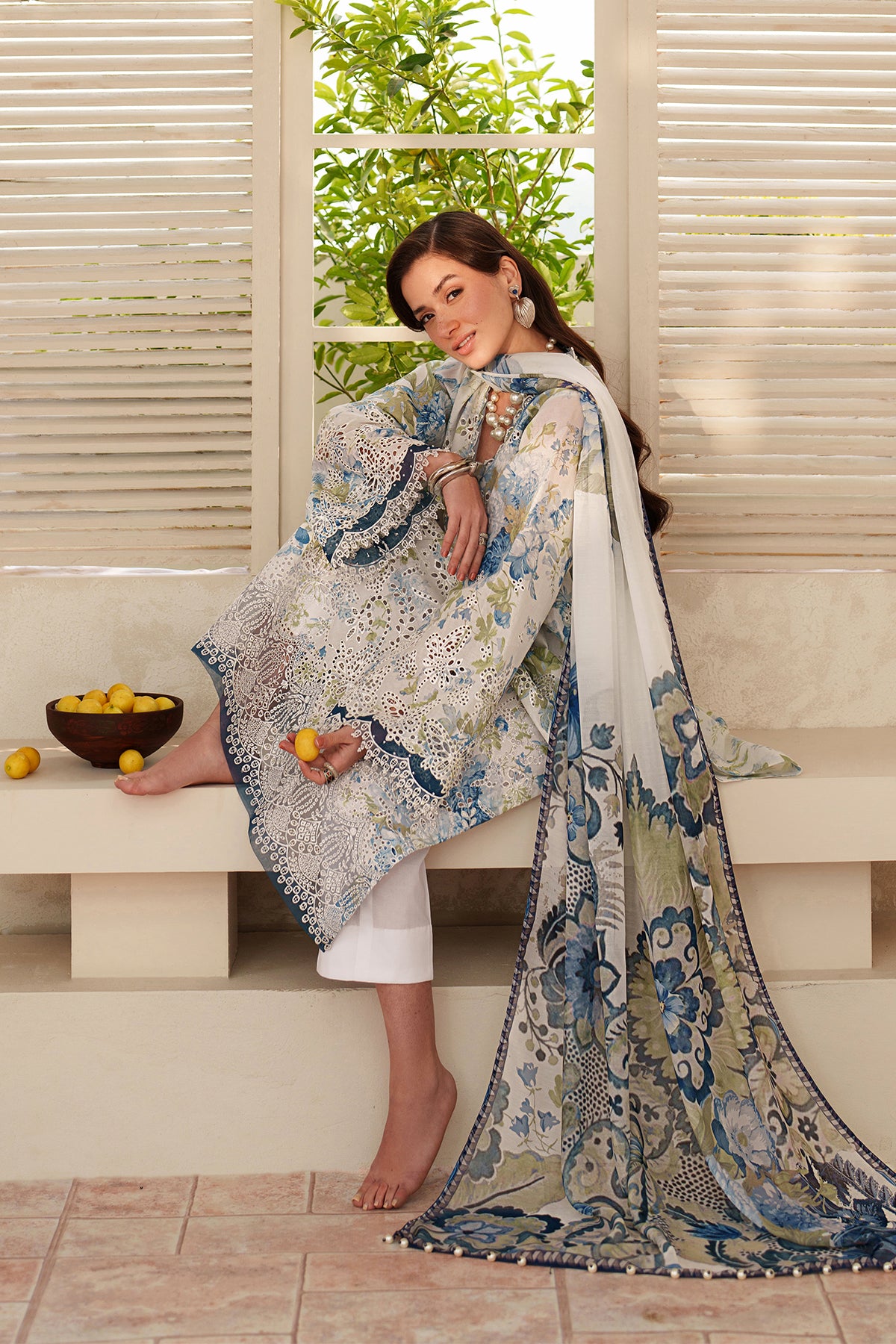 EMBROIDERED LAWN SF-4401