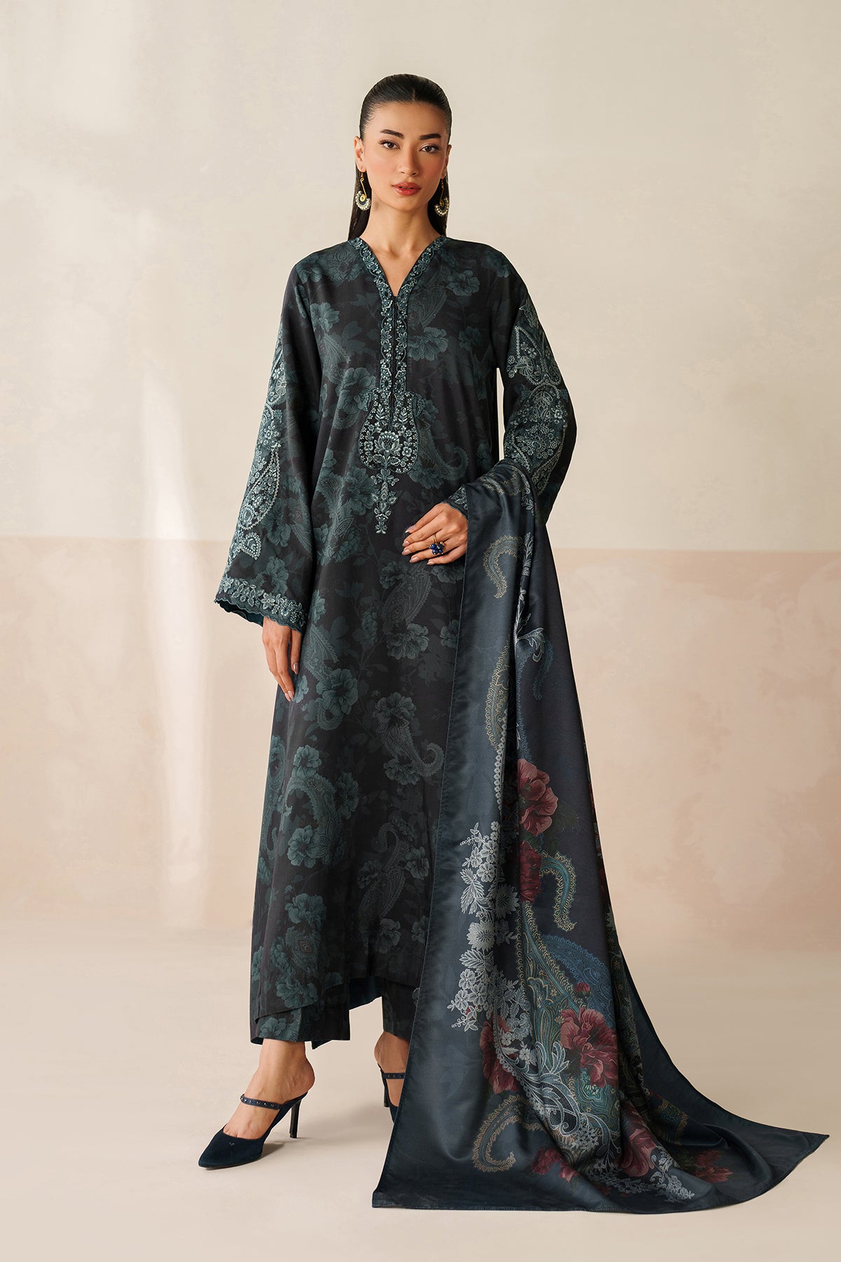 EMBROIDERED VISCOSE SILK SF-4280