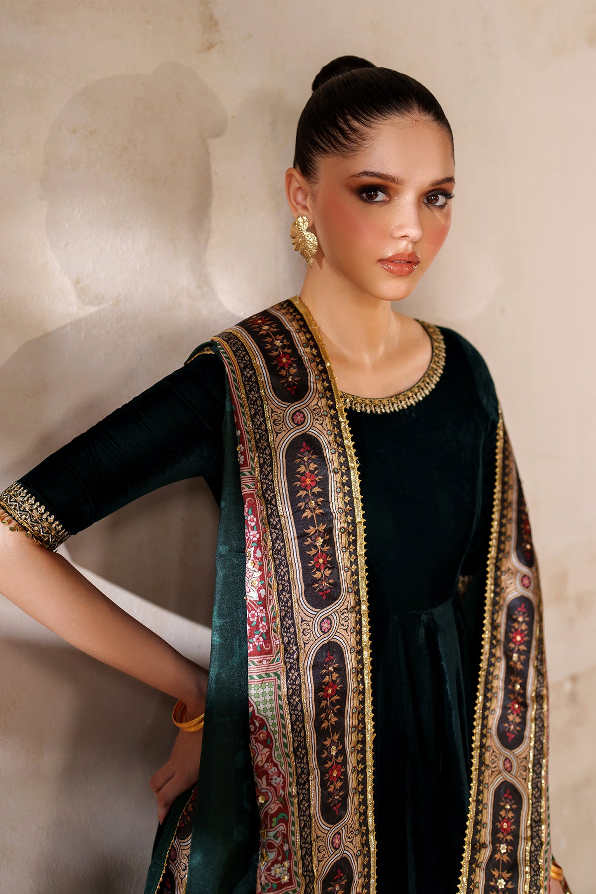 EMBROIDERED VELVET PR-1208