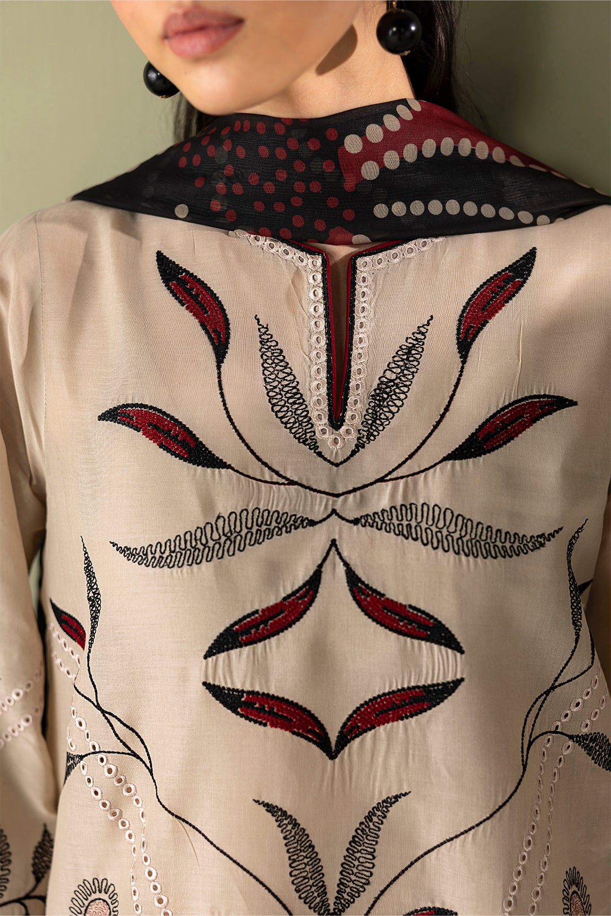 EMBROIDERED LAWN UF-4418