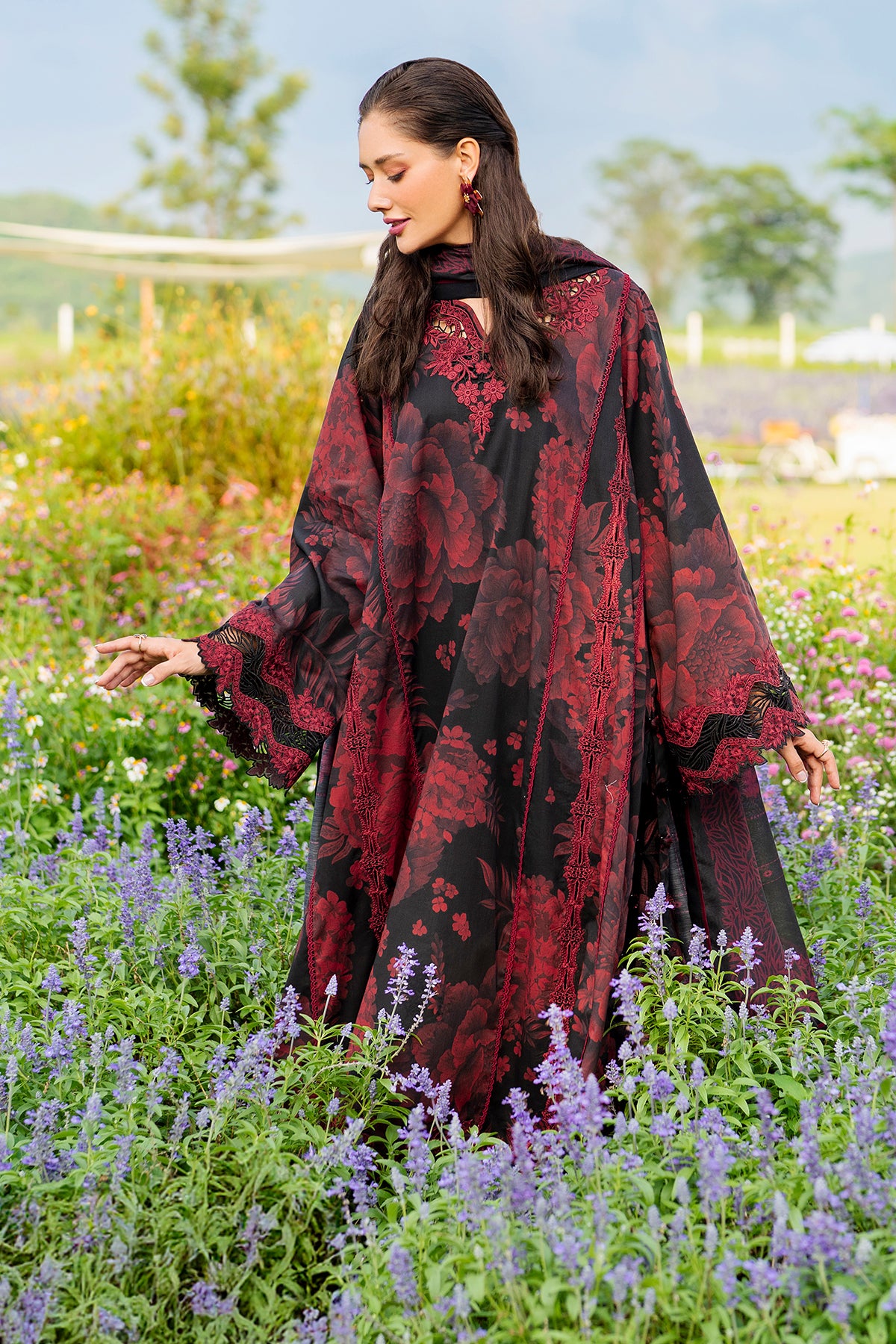 EMBROIDERED LAWN UF-4220