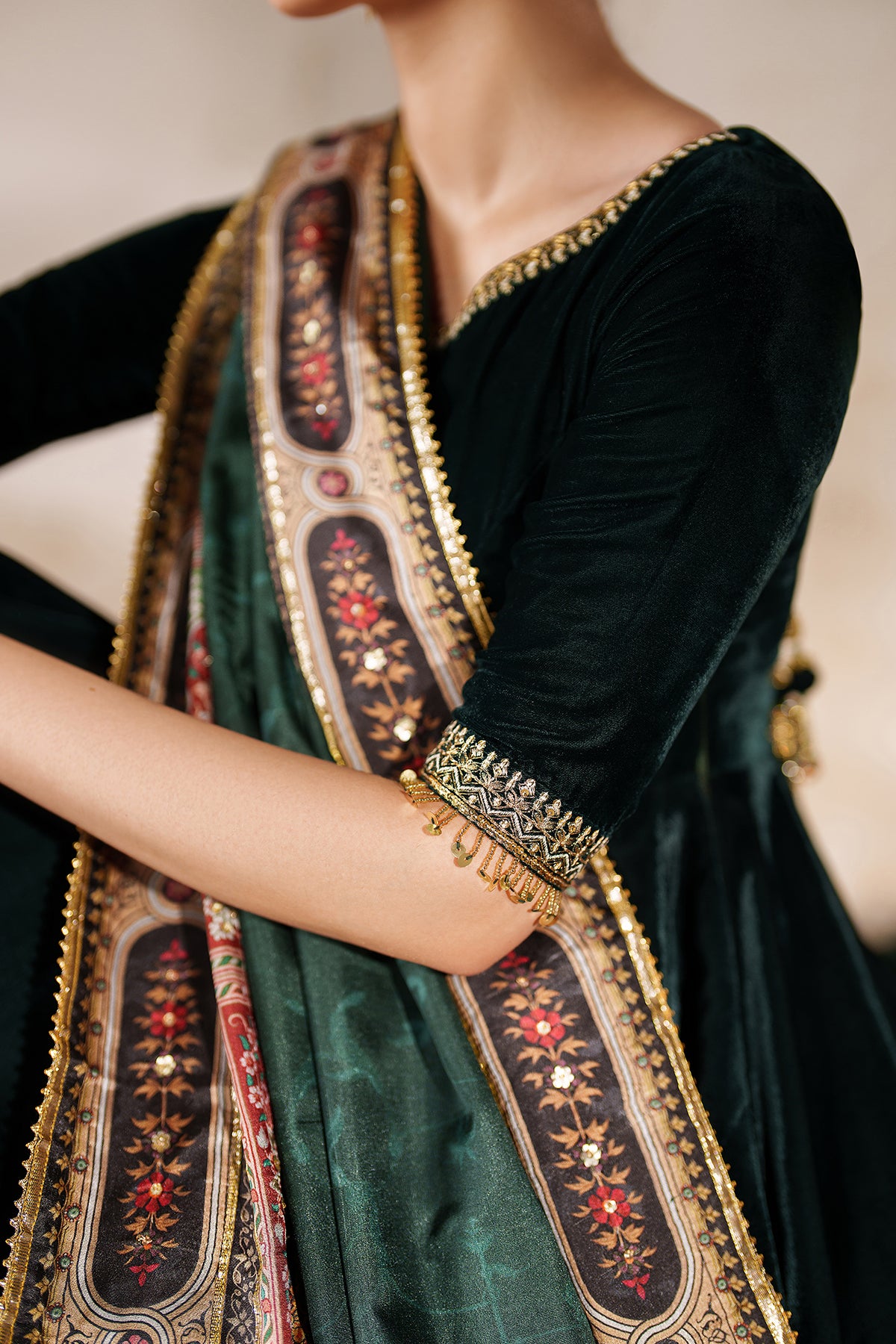 EMBROIDERED VELVET PR-1208