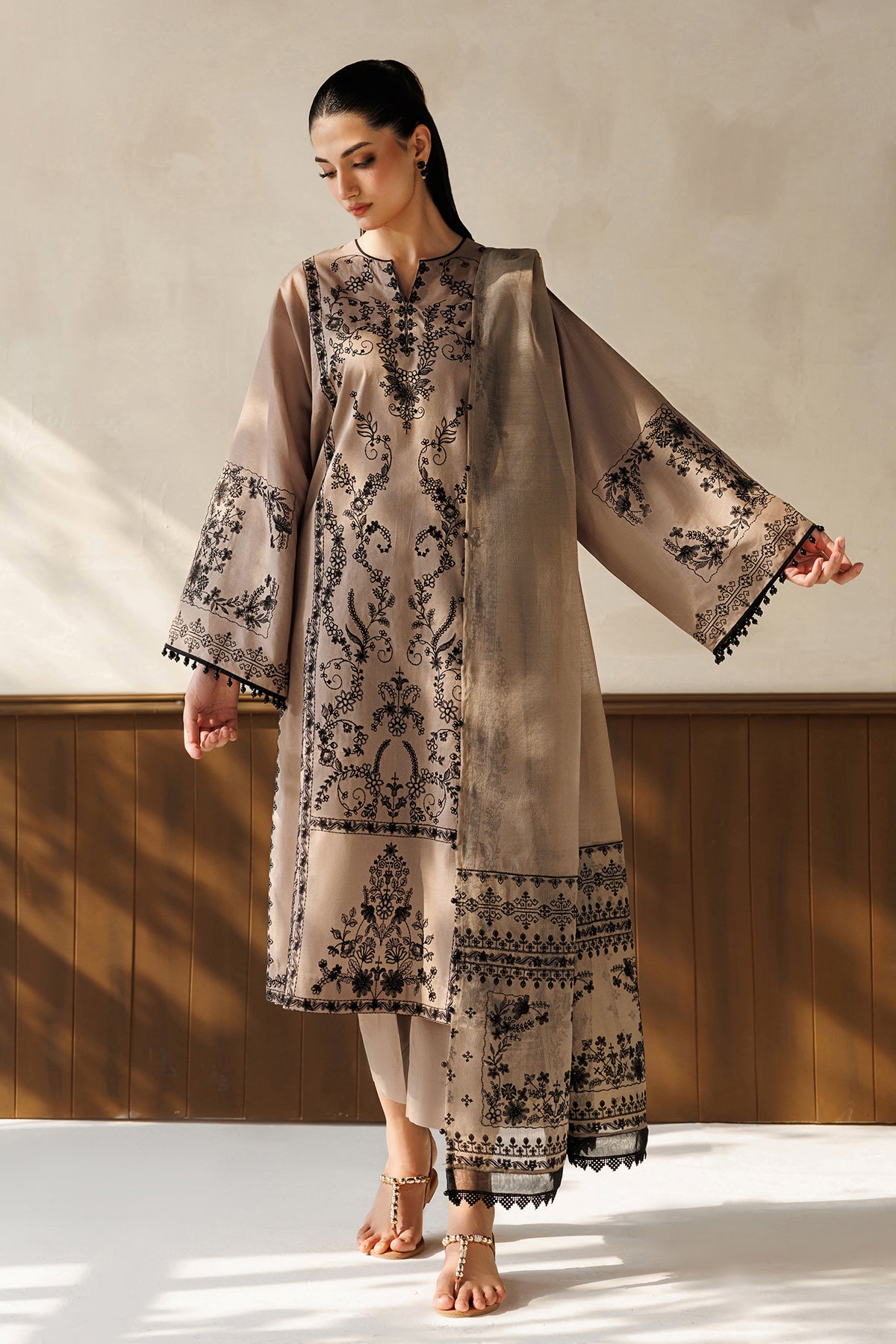 EMBROIDERED LAWN SF-4502