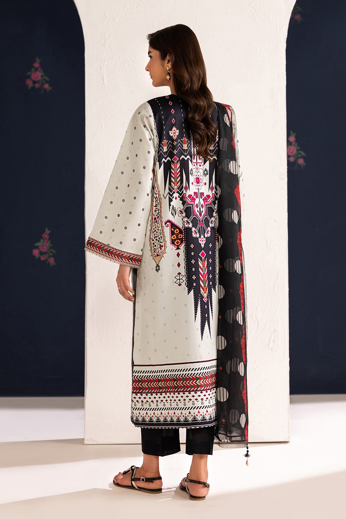 EMBROIDERED LAWN UF-4455