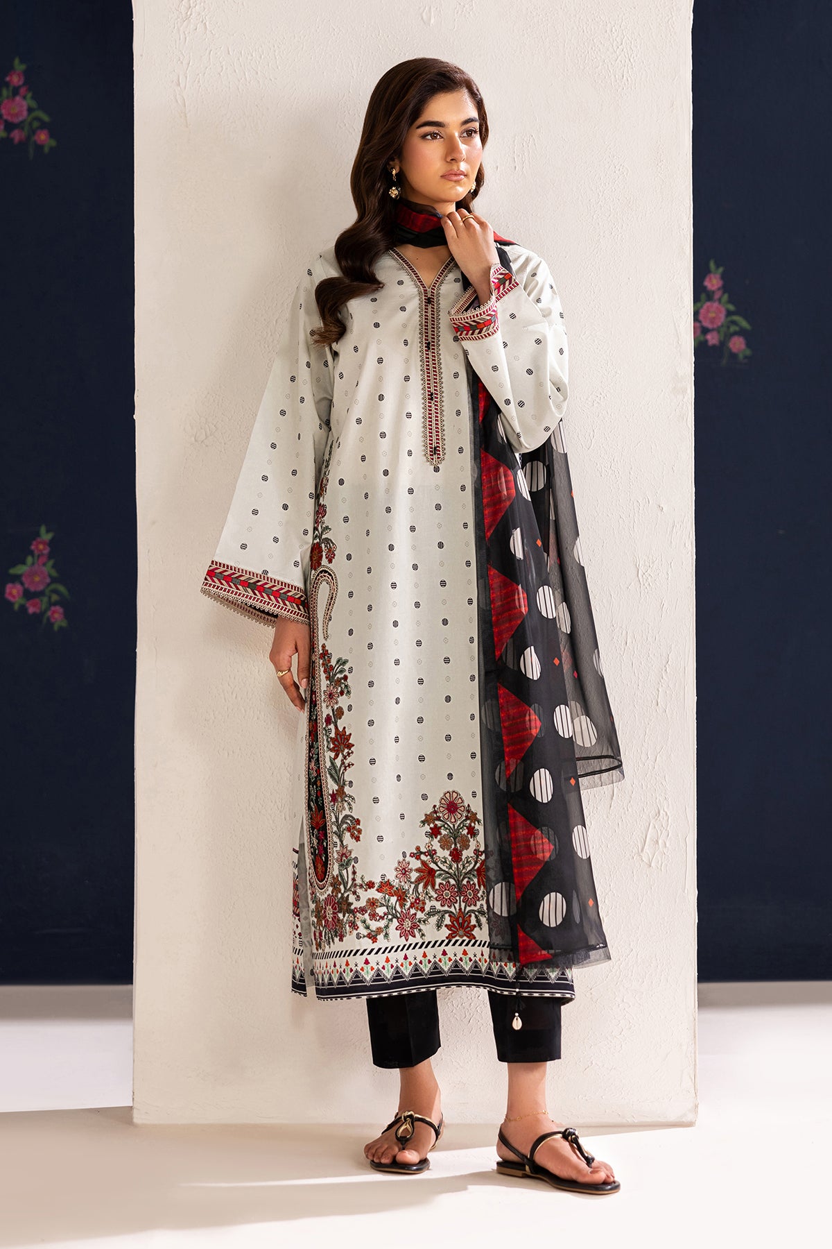 EMBROIDERED LAWN UF-4455