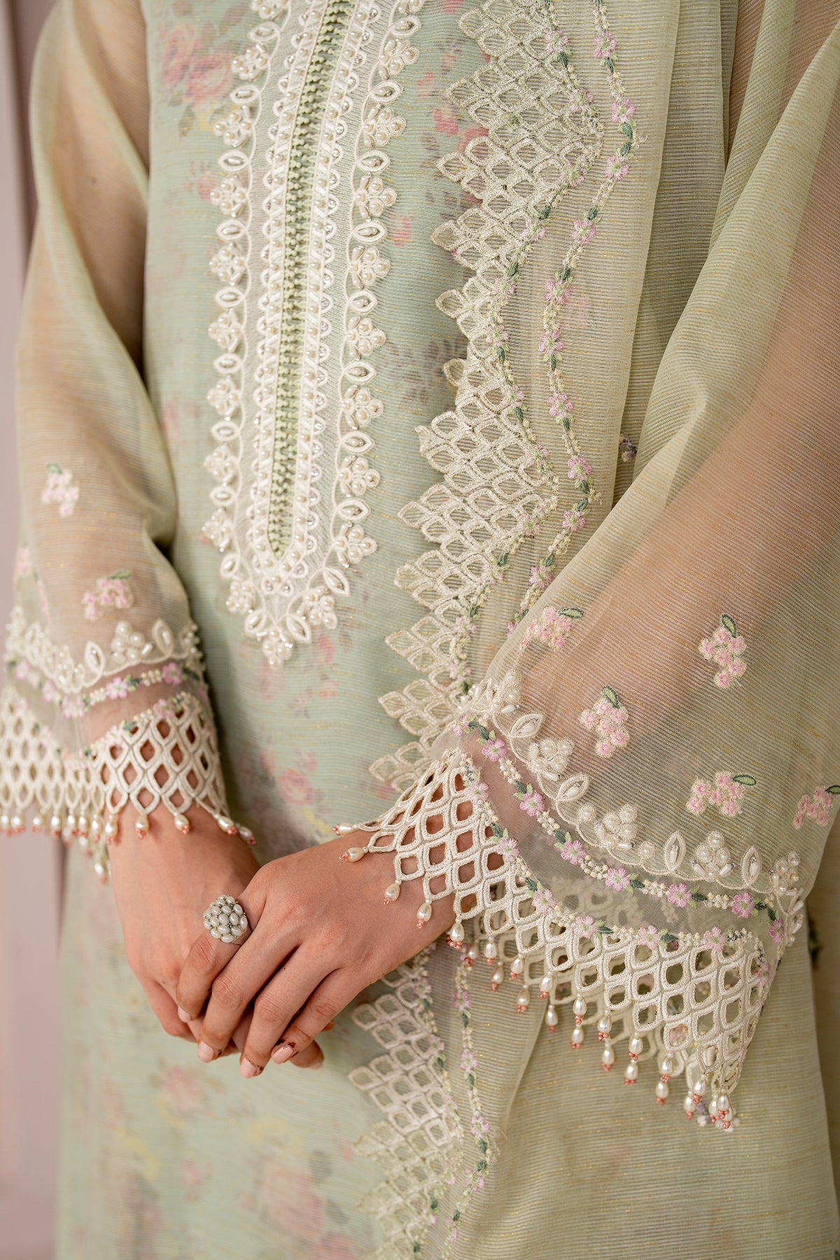EMBROIDERED COTTON PATTI UF-4188