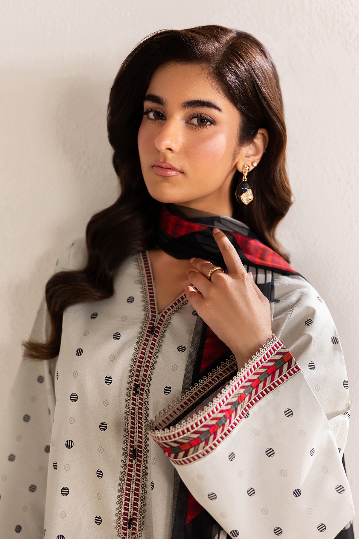 EMBROIDERED LAWN UF-4455