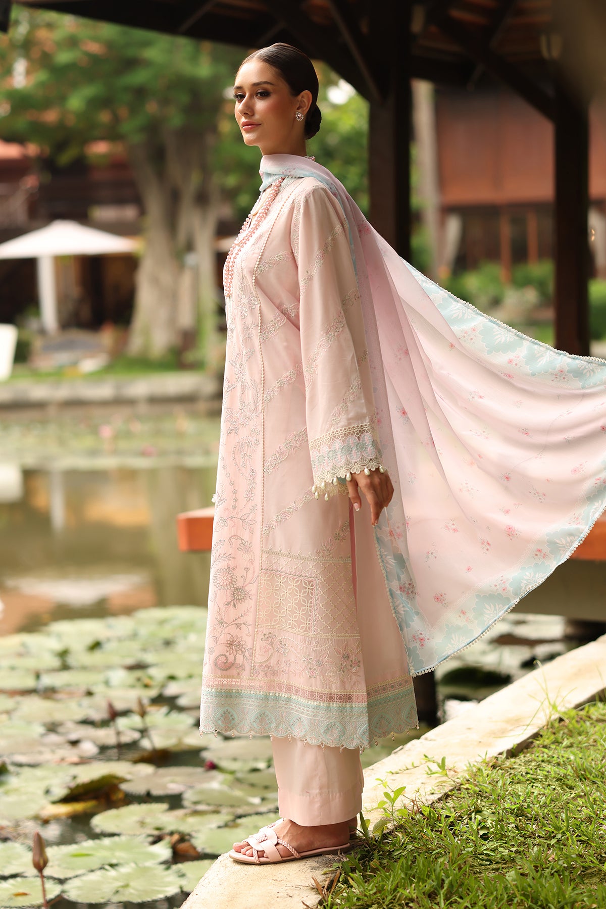 EMBROIDERED LAWN SF-4260