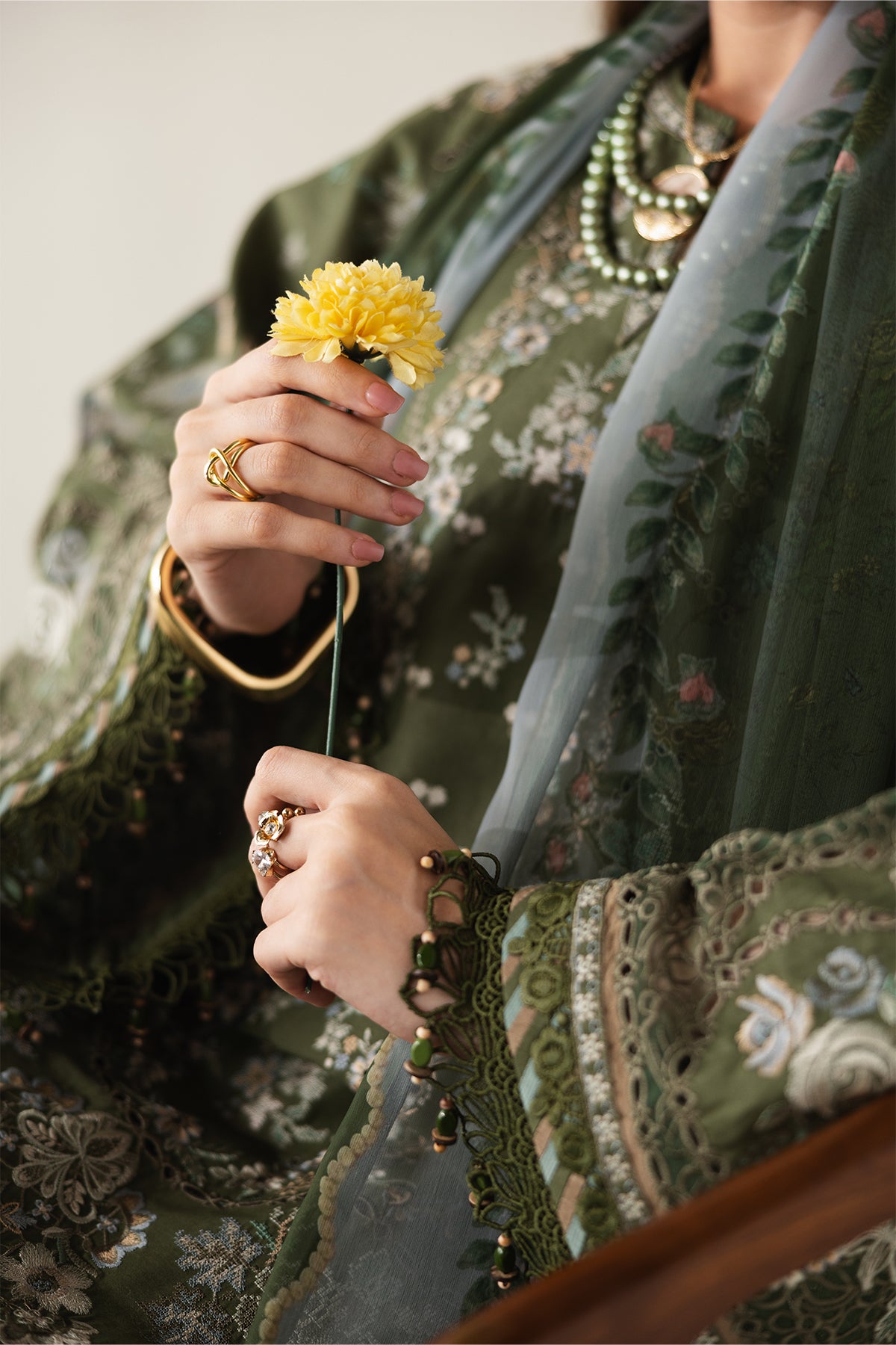 EMBROIDERED LAWN UF-4431