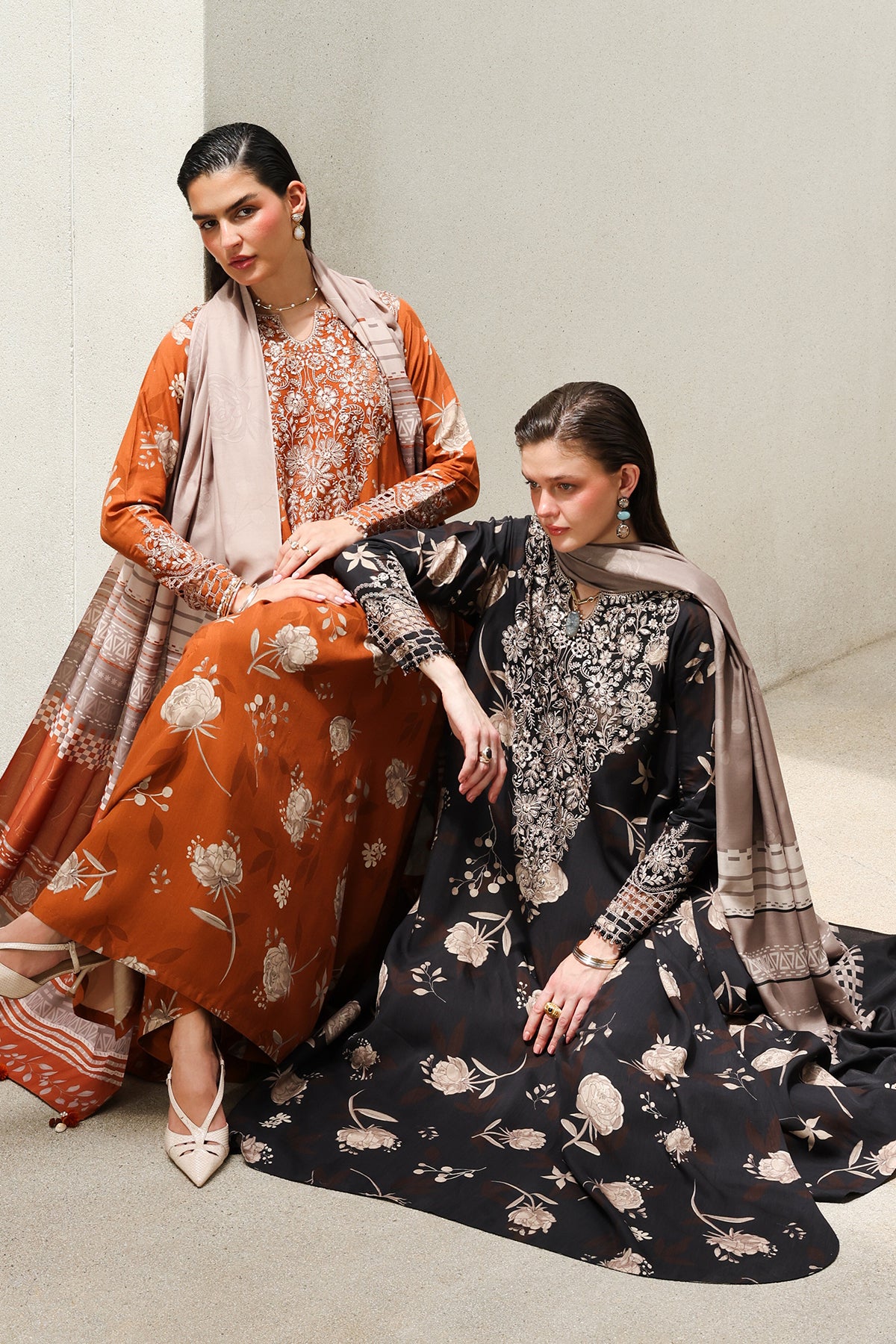 EMBROIDERED VISCOSE SILK UF-4625