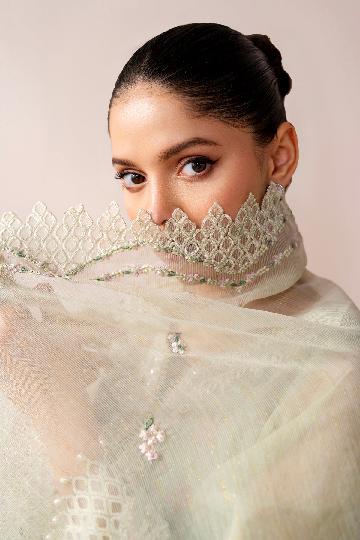 EMBROIDERED COTTON PATTI UF-4188