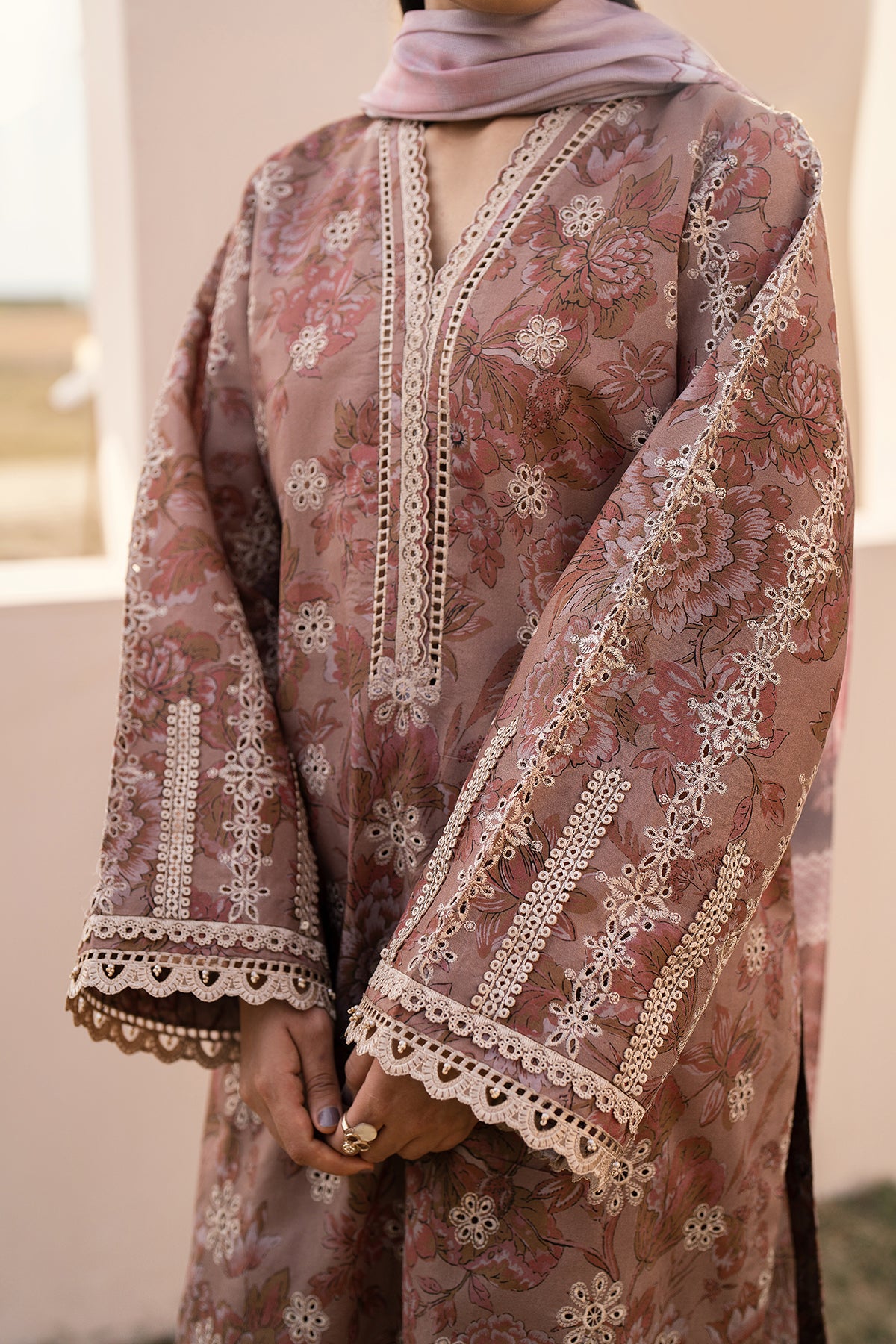 EMBROIDERED PRINTED LAWN UF-602