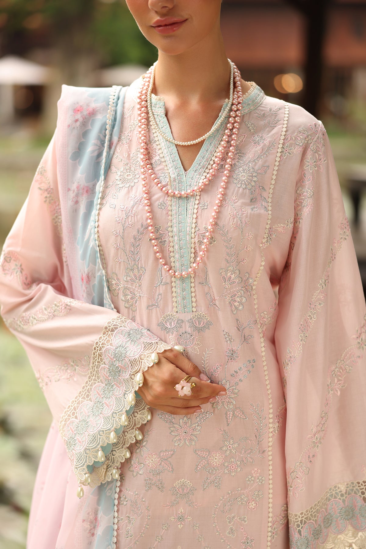 EMBROIDERED LAWN UF-4260