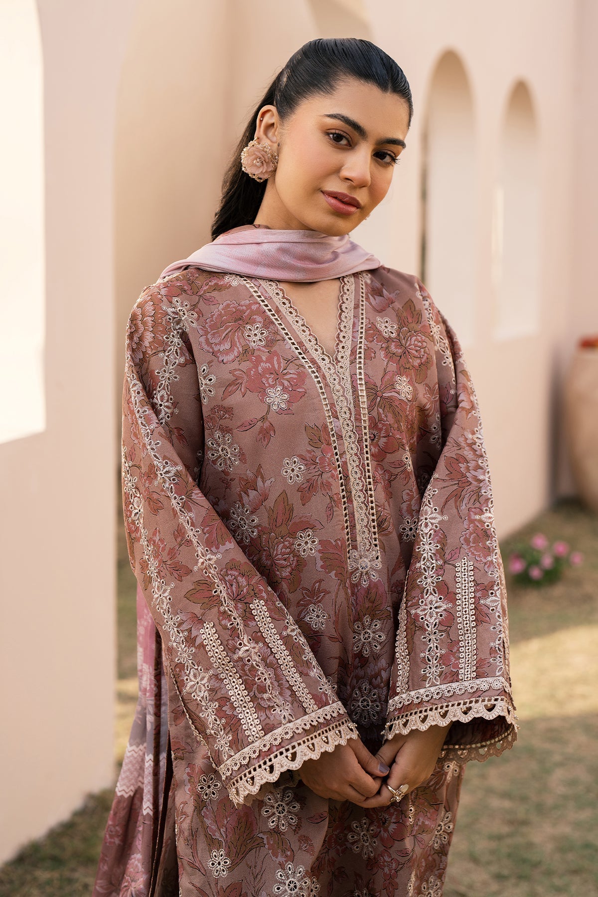 EMBROIDERED PRINTED LAWN SF-602