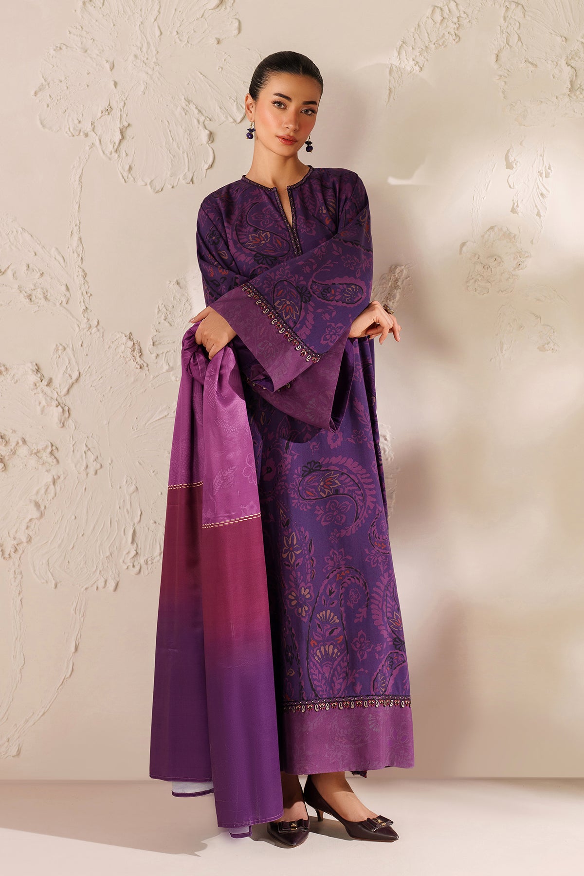 EMBROIDERED VISCOSE SILK UF-4291