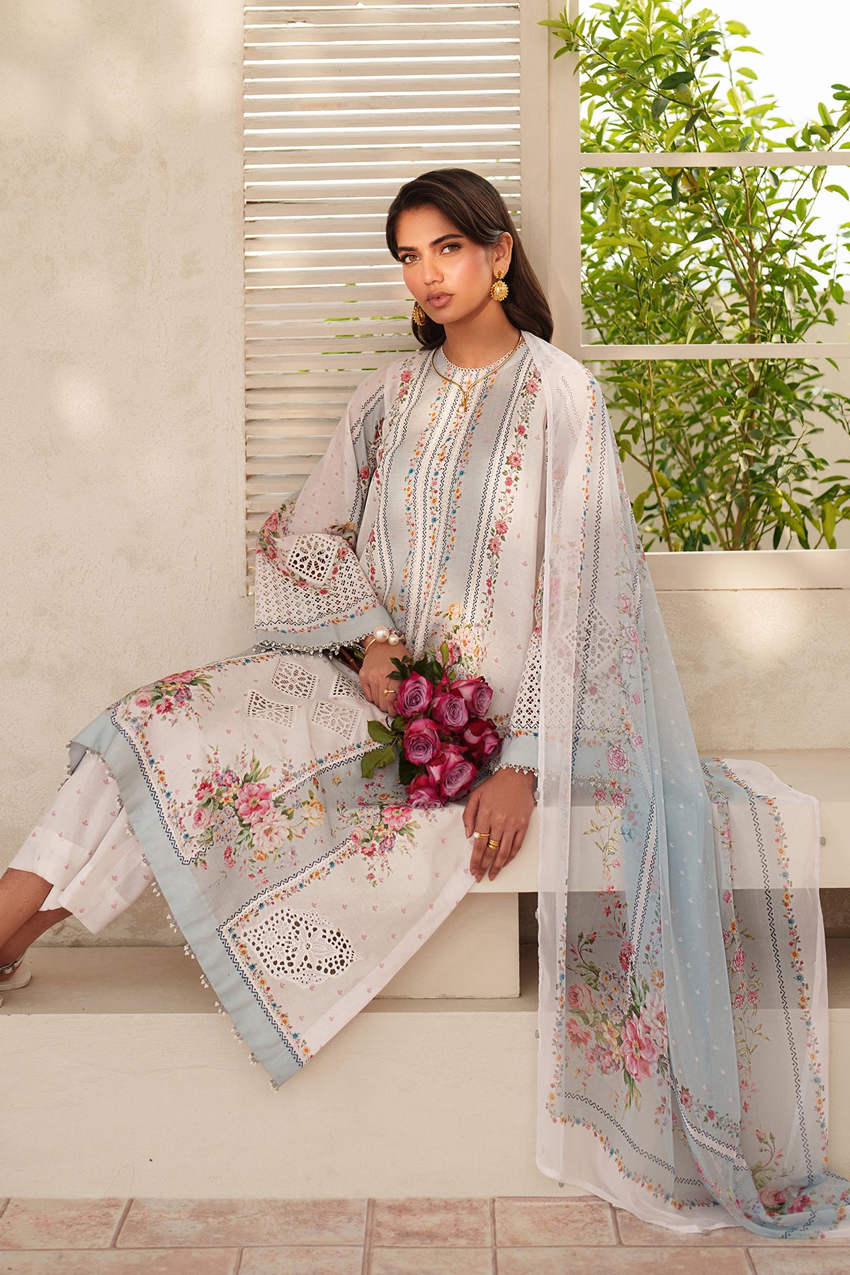 EMBROIDERED LAWN SF-4402