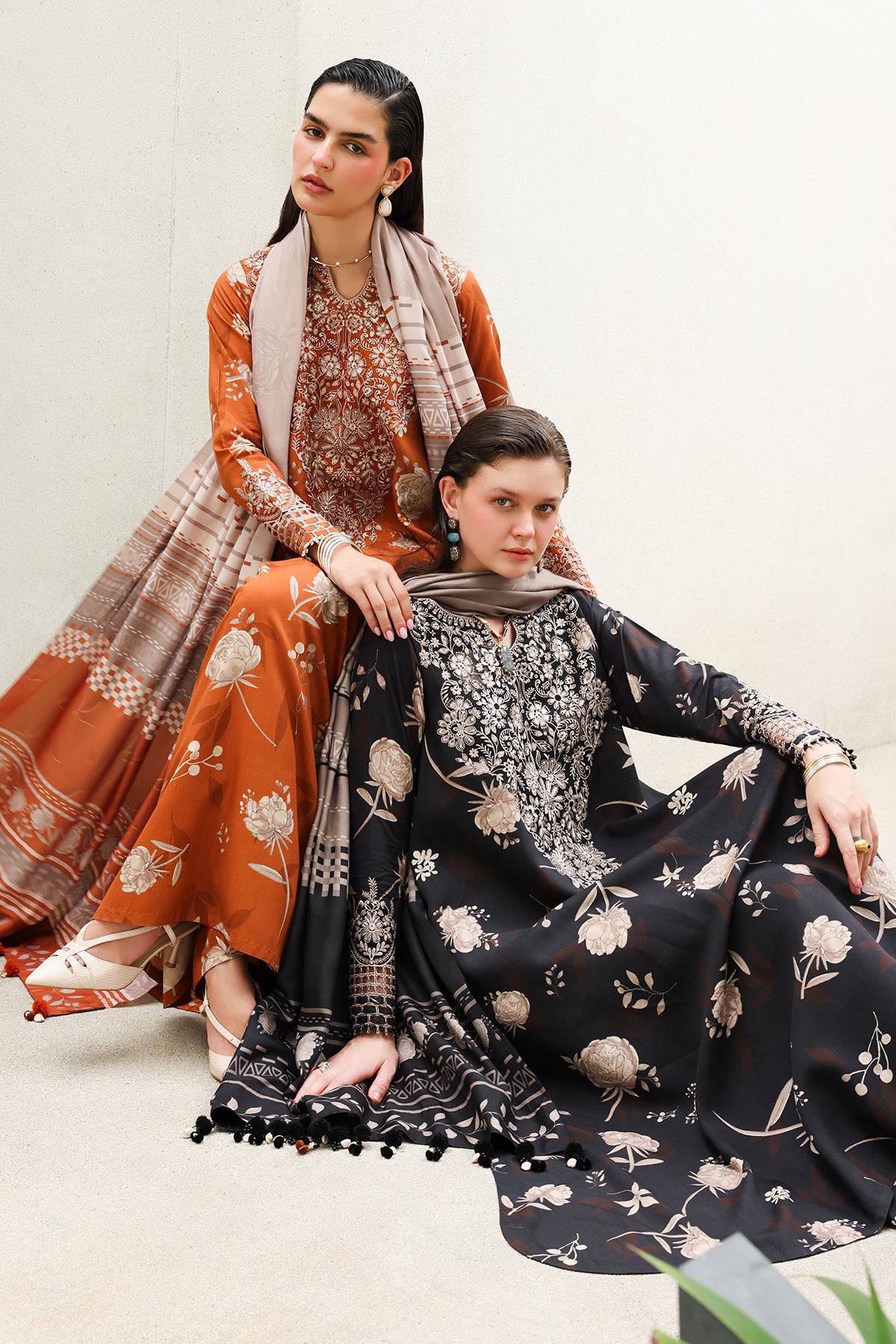 EMBROIDERED VISCOSE SILK UF-4625