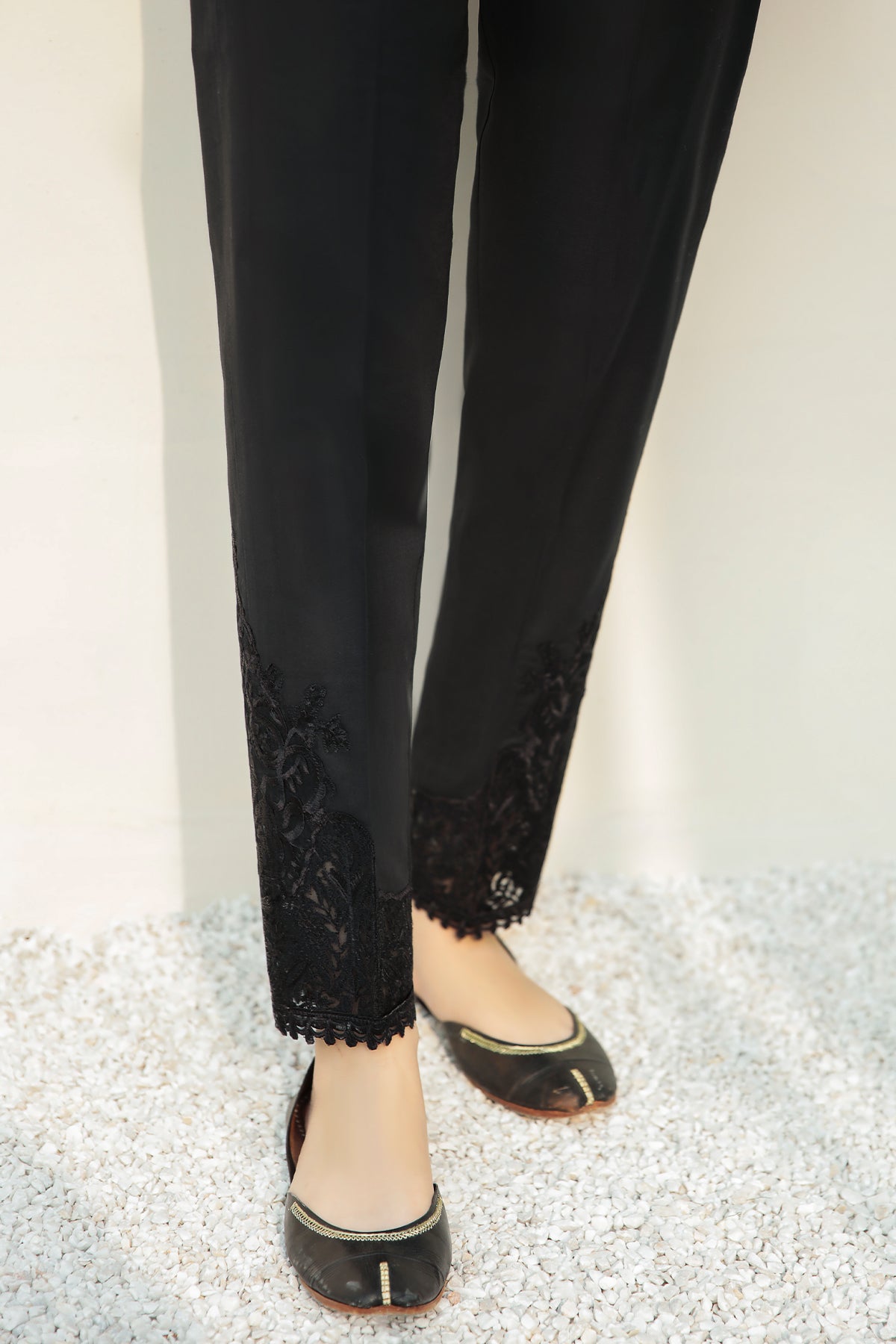 EMBROIDERED COTTON TROUSER 198
