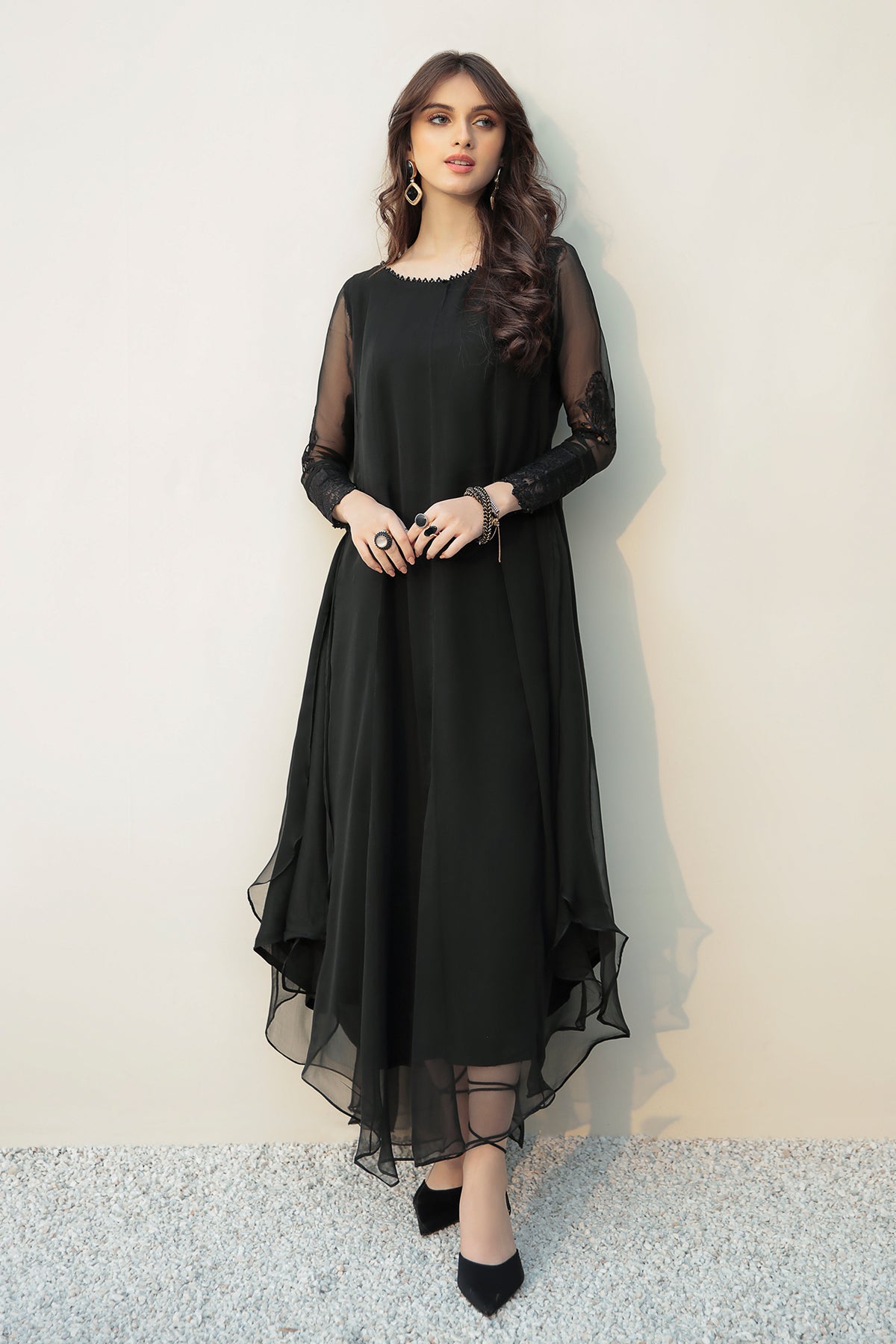 Elegant Pakistani Black Dress with Embroidery #PF337 | Black dresses  online, Black dress, Pakistani dresses