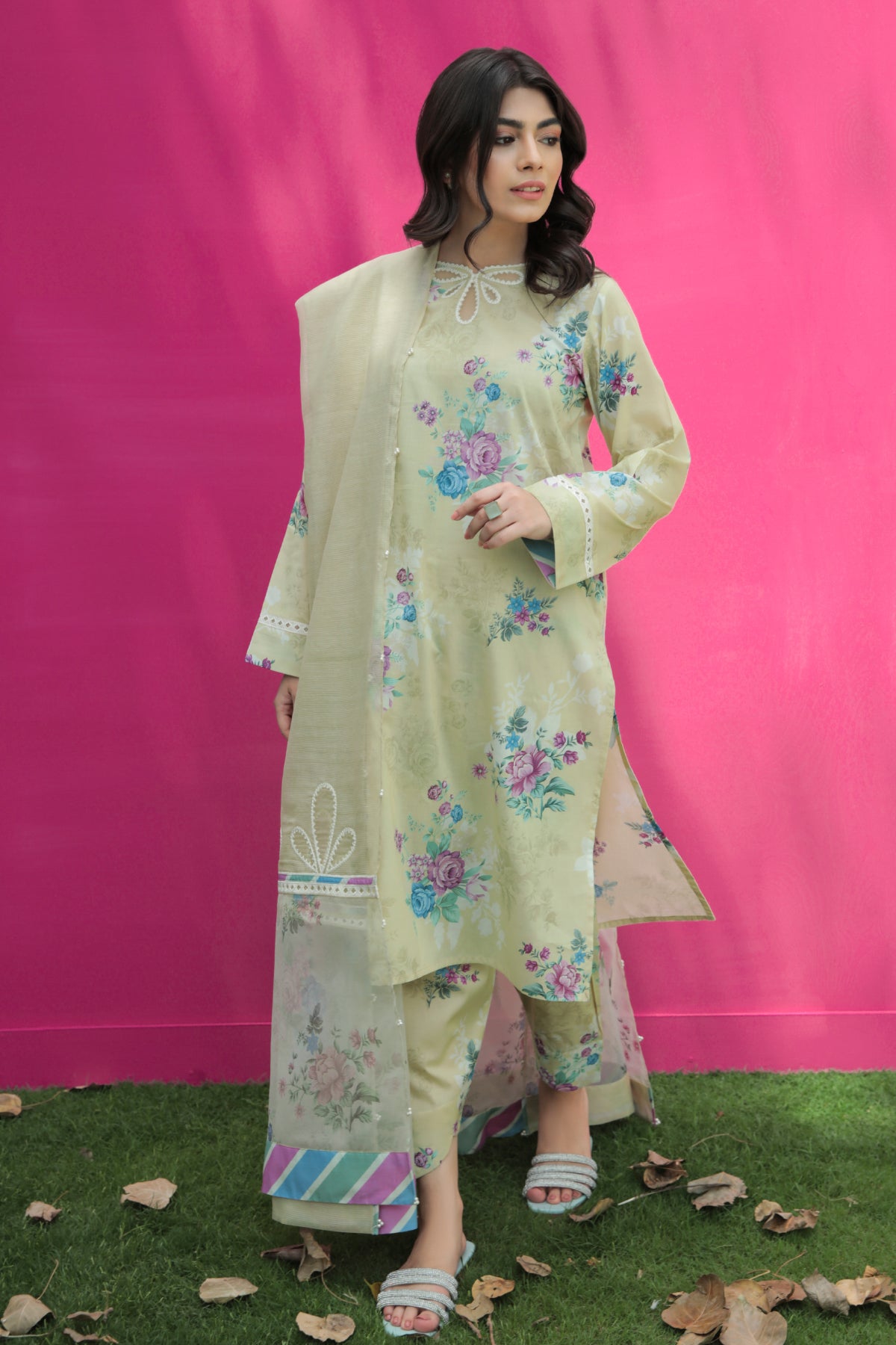 EMBROIDERED LAWN UF-209