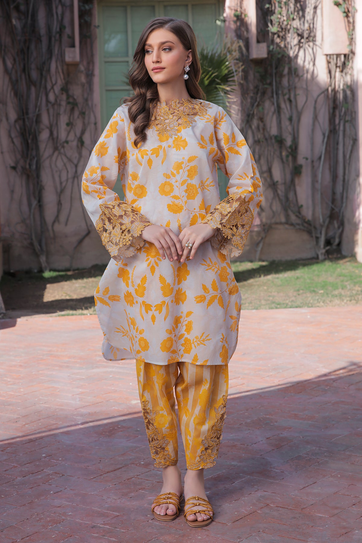 EMBROIDERED LAWN PR-766