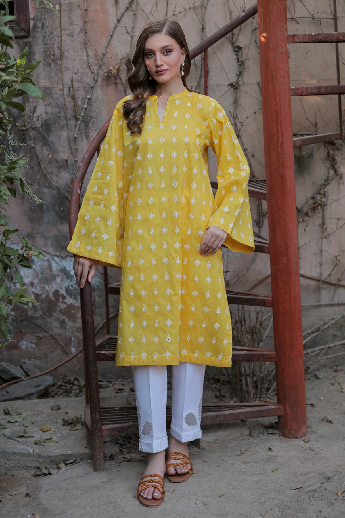 EMBROIDERED LAWN PR-770